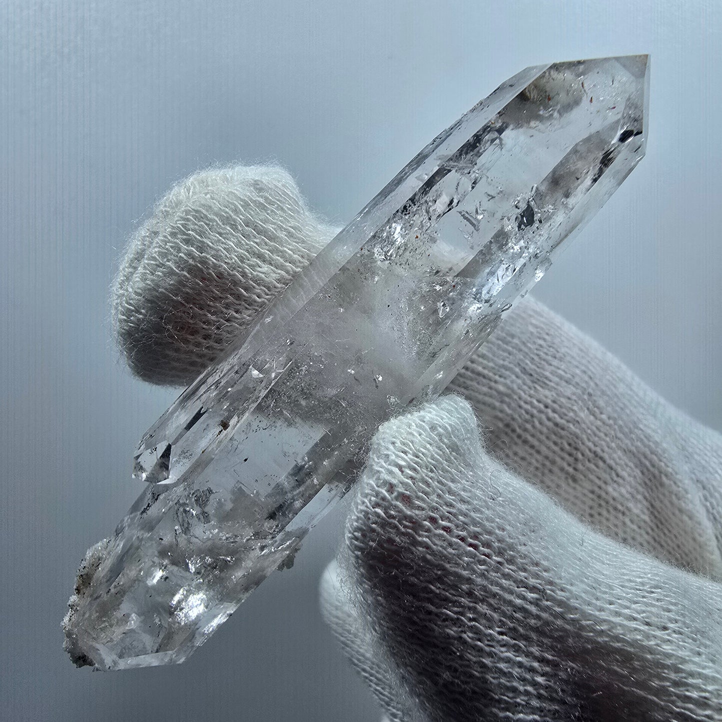 Quartz fumé lémurien Enhydro DT, quartz druze Valentine Pocket Goboboseb Namibie 69 x 17 x 13 mm