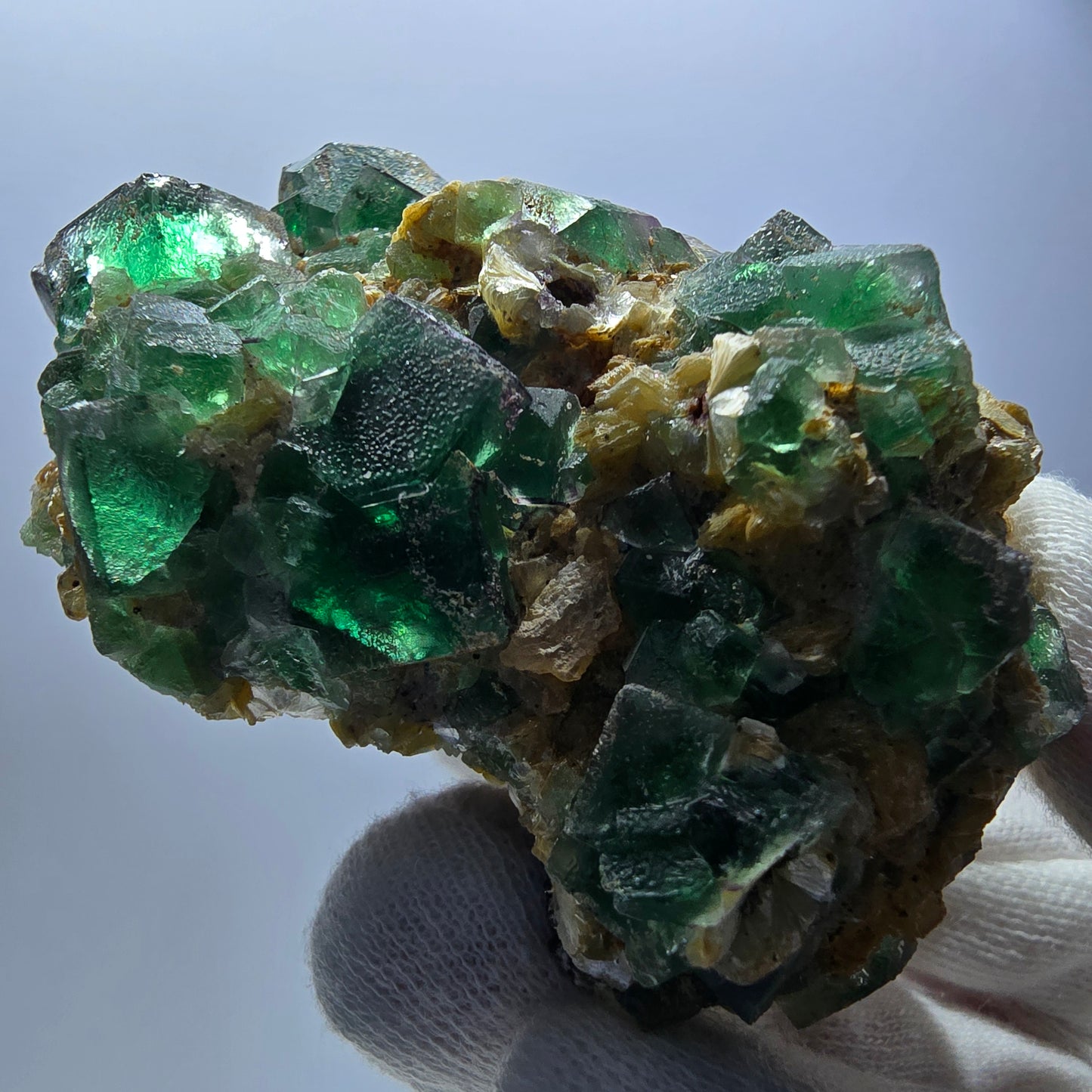 Cube de fluorite fantôme zonal, spécimen de muscovite, Erongo, Namibie, 75 x 49 x 41 mm