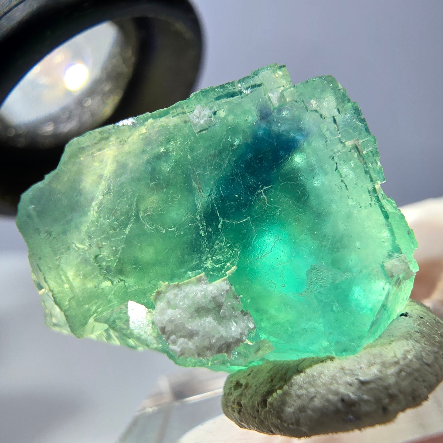 Cube de fluorite fantôme transparente parquetée, vert Okorusu, Namibie 28 x 23 x 18 mm