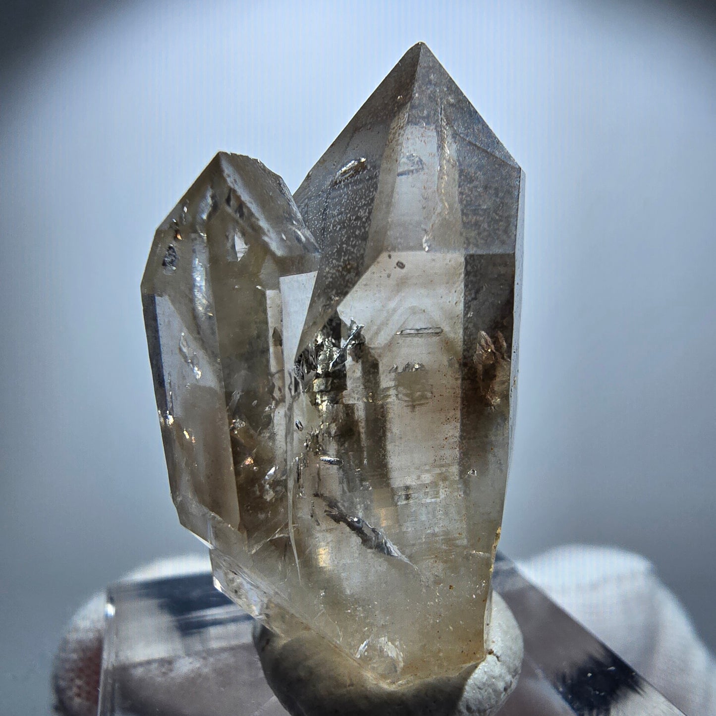 Enhydro Phantom Rauchquarz Zepter Stufe, 1x Blase Goboboseb, Namibia 33*19*15mm