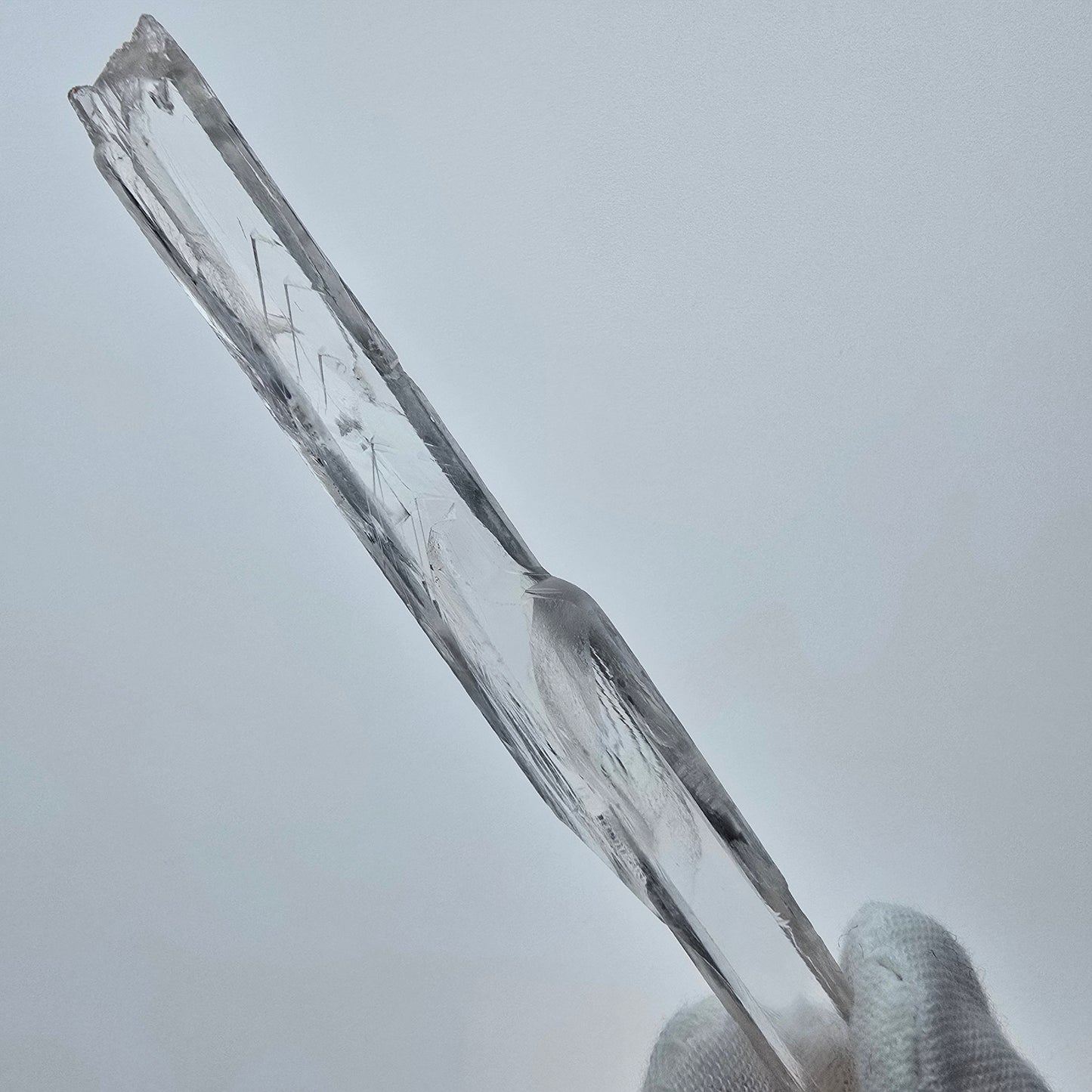 Seltener Kunzit X Spodumen Kristall weiß UV Mineral 91*10*7mm aus Brasilien