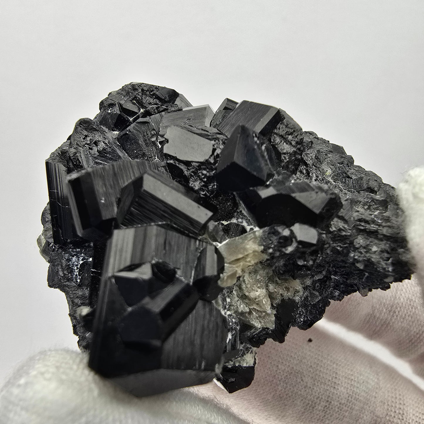 Symmetrische Schörl Turmalin, Rauchquarz Stufe Erongo, Namibia 44*41*26mm