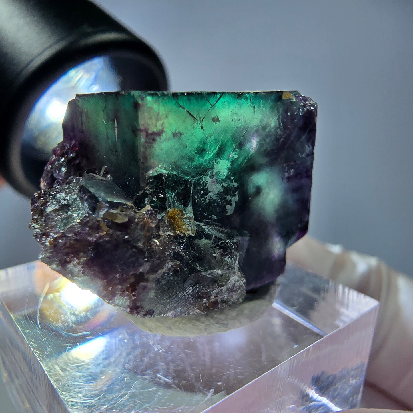 Rare cube de fluorite fantôme parqueté vert violet Okorusu Namibie 25*19*16mm