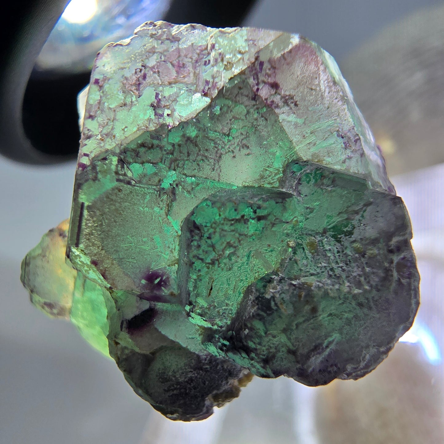 Cube de fluorite fantôme zonal, spécimen de muscovite, Erongo, Namibie, 24 x 20 x 19 mm