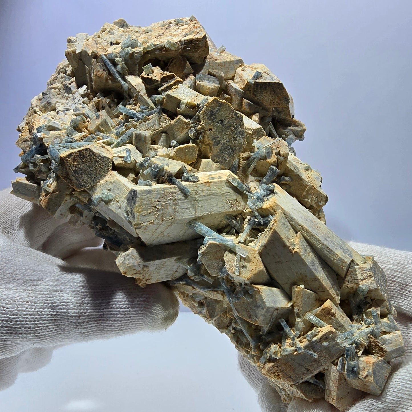 Aigue-marine XL XX sur spécimen d'orthose XX, montagnes Erongo, Namibie, 175 x 111 x 61 mm