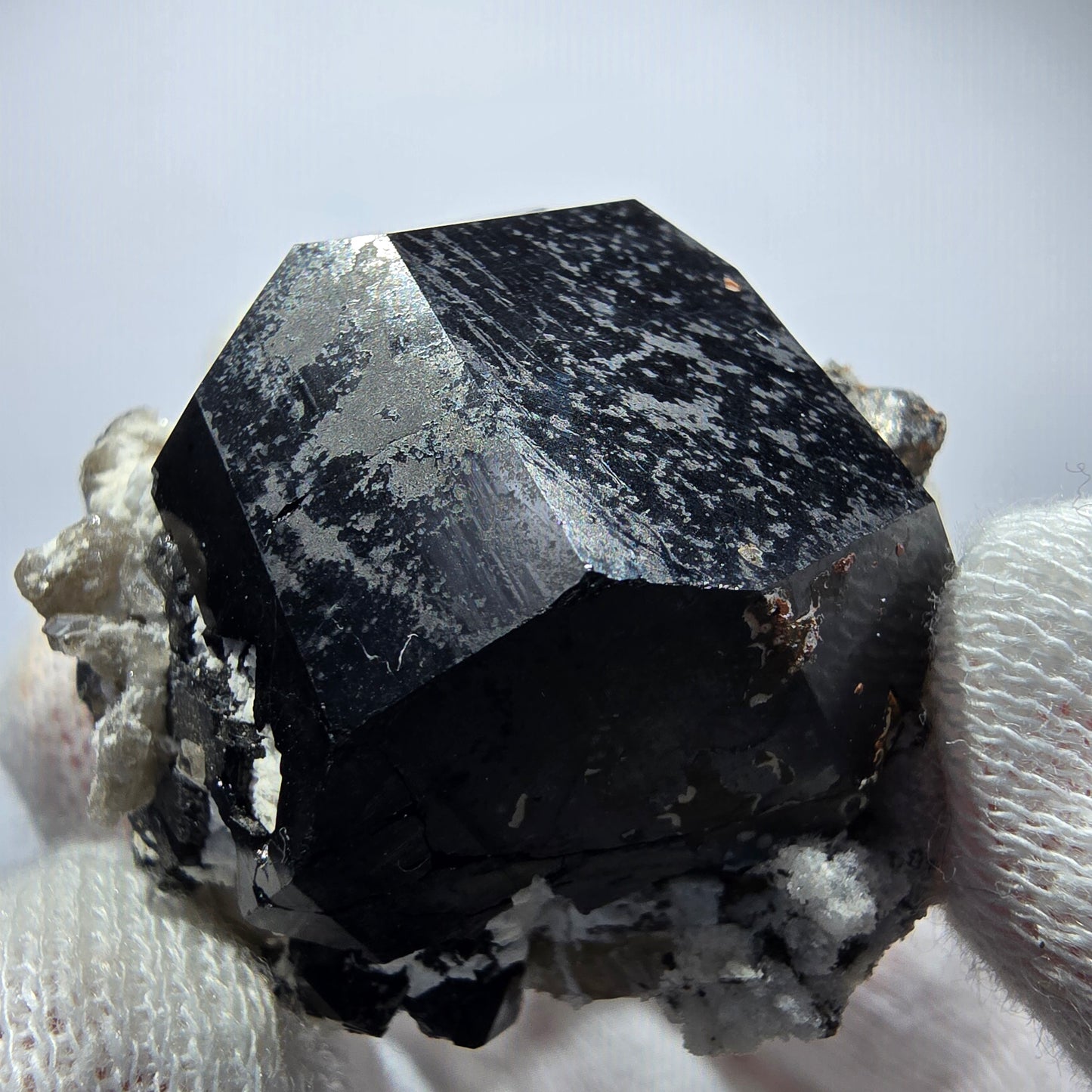 Seltene Schörl Turmalin, Hyalit, Orthoklas Stufe Erongo, Namibia 39*37*26mm