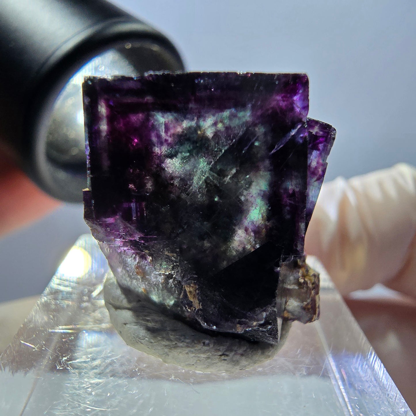 Spécimen de cube de fluorite fantôme, parqueté vert violet Okorusu, Namibie 20 x 20 x 16 mm