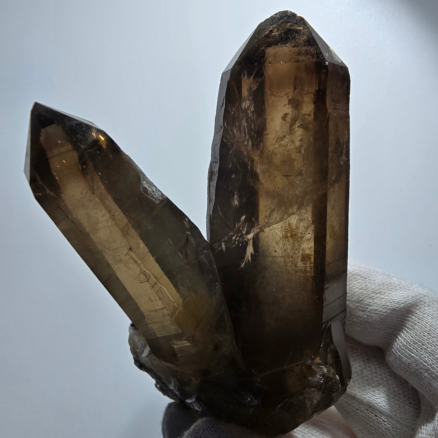 Spécimen de quartz fumé, hyalite et tourmaline Schorl, squelette fantôme, Erongo, Namibie, 95 x 70 x 63 mm