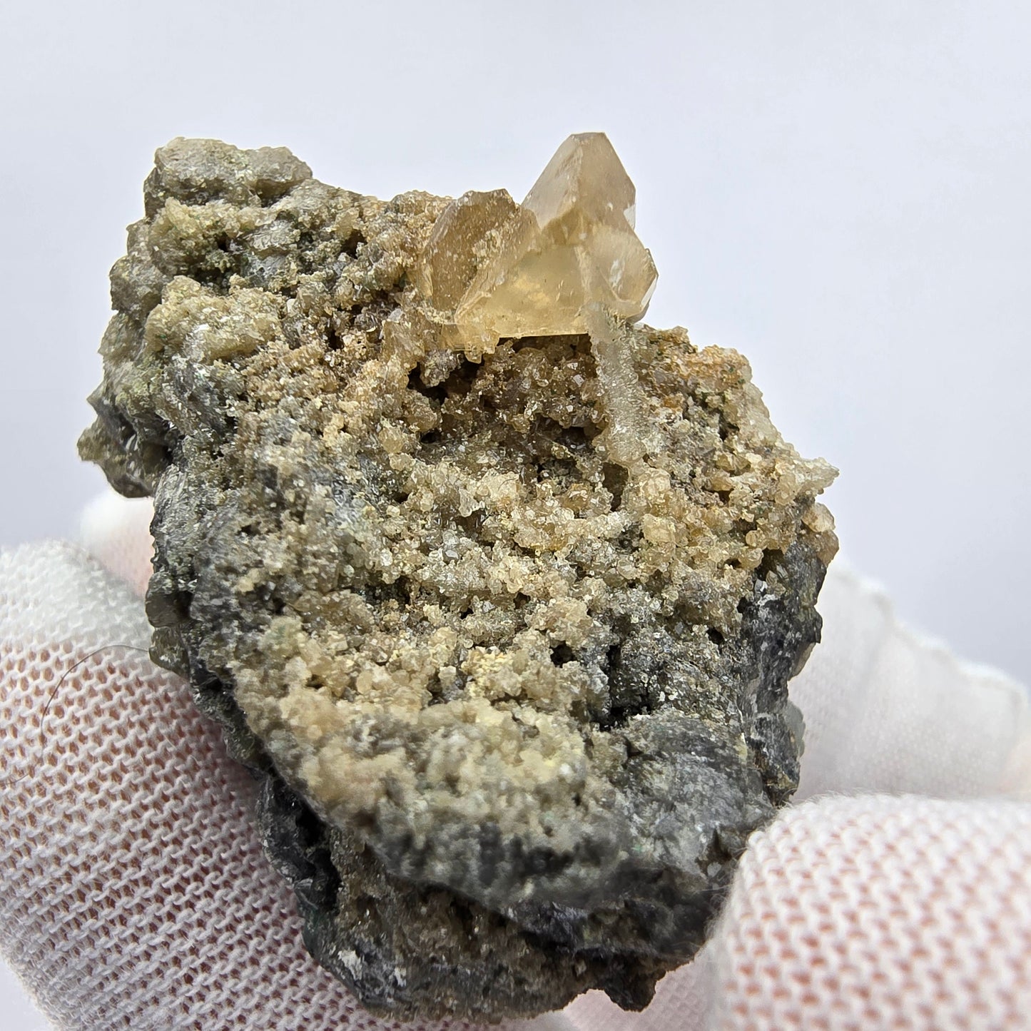 Seltene UV Calcit, Dioptas auf Quarz Stufe Kaokoveld Namibia 40*31*26mm Sammlung