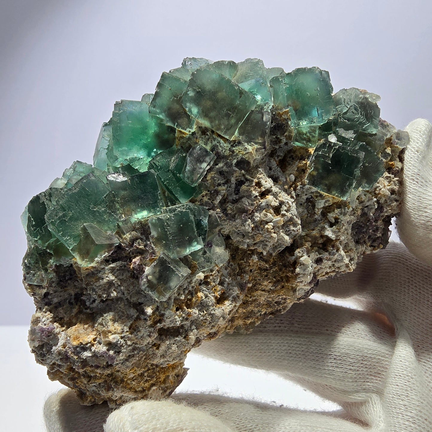 Grand spécimen de cube de fluorite fantôme, parqueté zonal Okorusu Namibie 99*62*47mm