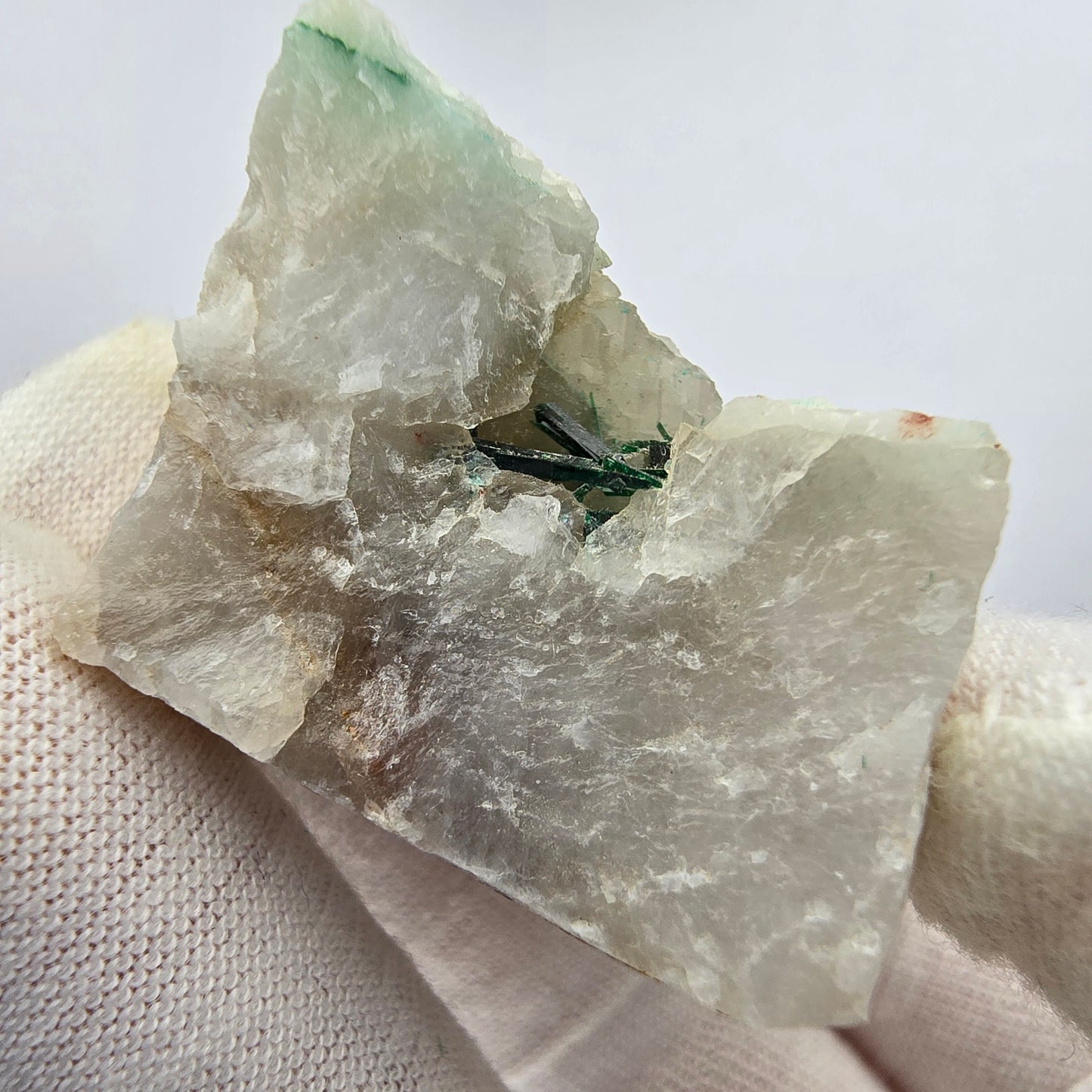 Rare Malachite XX sur Quartz Cluster Kaokoveld, Namibie 30*24*21mm Collection