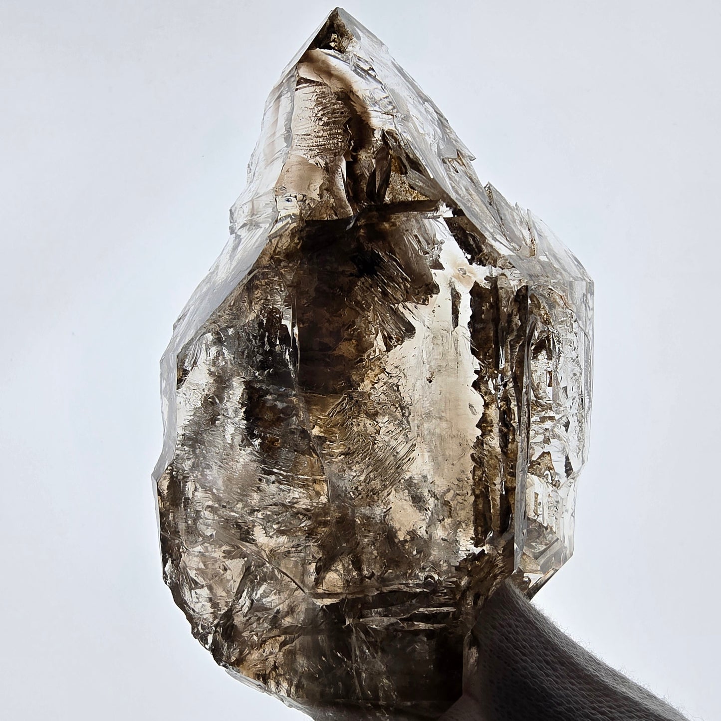 Sceptre de poche Saint-Valentin en quartz fumé fantôme squelette, Namibie 122 x 72 x 32 mm
