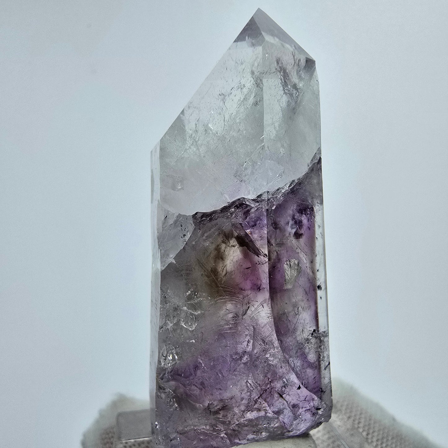Phantom Amethyst Prehnit Hämatit Kristall Streep Mine Gobobo. Namibia 48*19*14mm