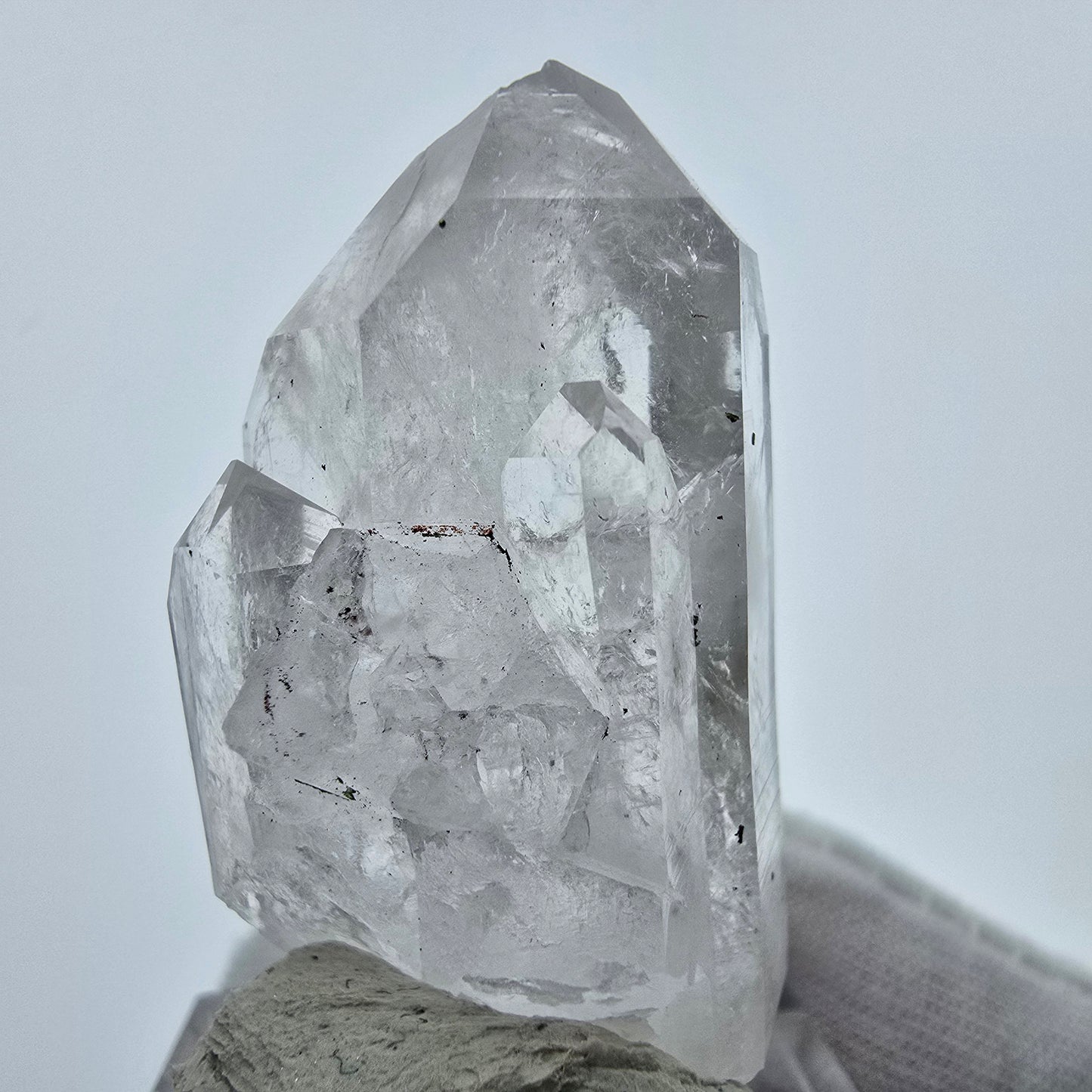 Enhydro Phantom Hämatit Quarz Stufe Streep Mine, Goboboseb, Namibia 40*19*16mm