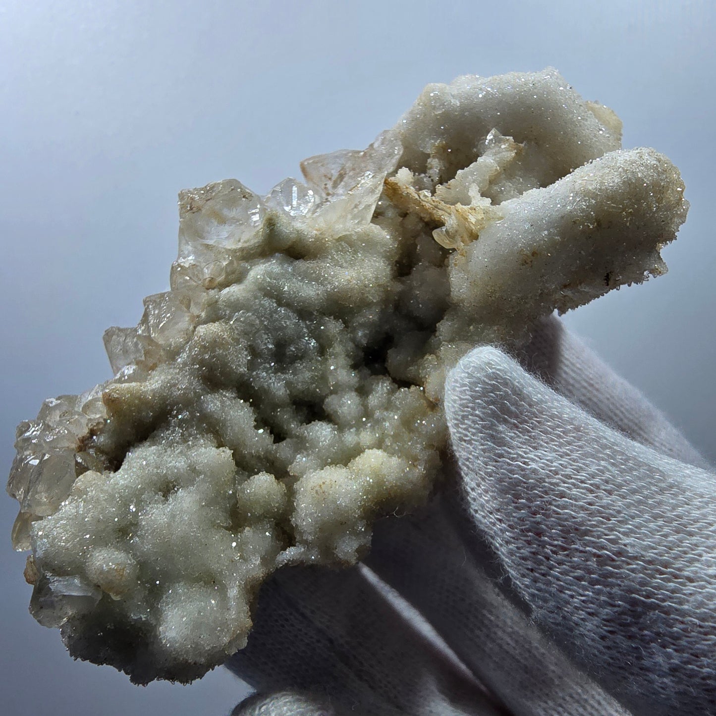 Spécimen rare de calcite UV, mine Valentine Pocket, Goboboseb, Namibie, 88 x 44 x 29 mm