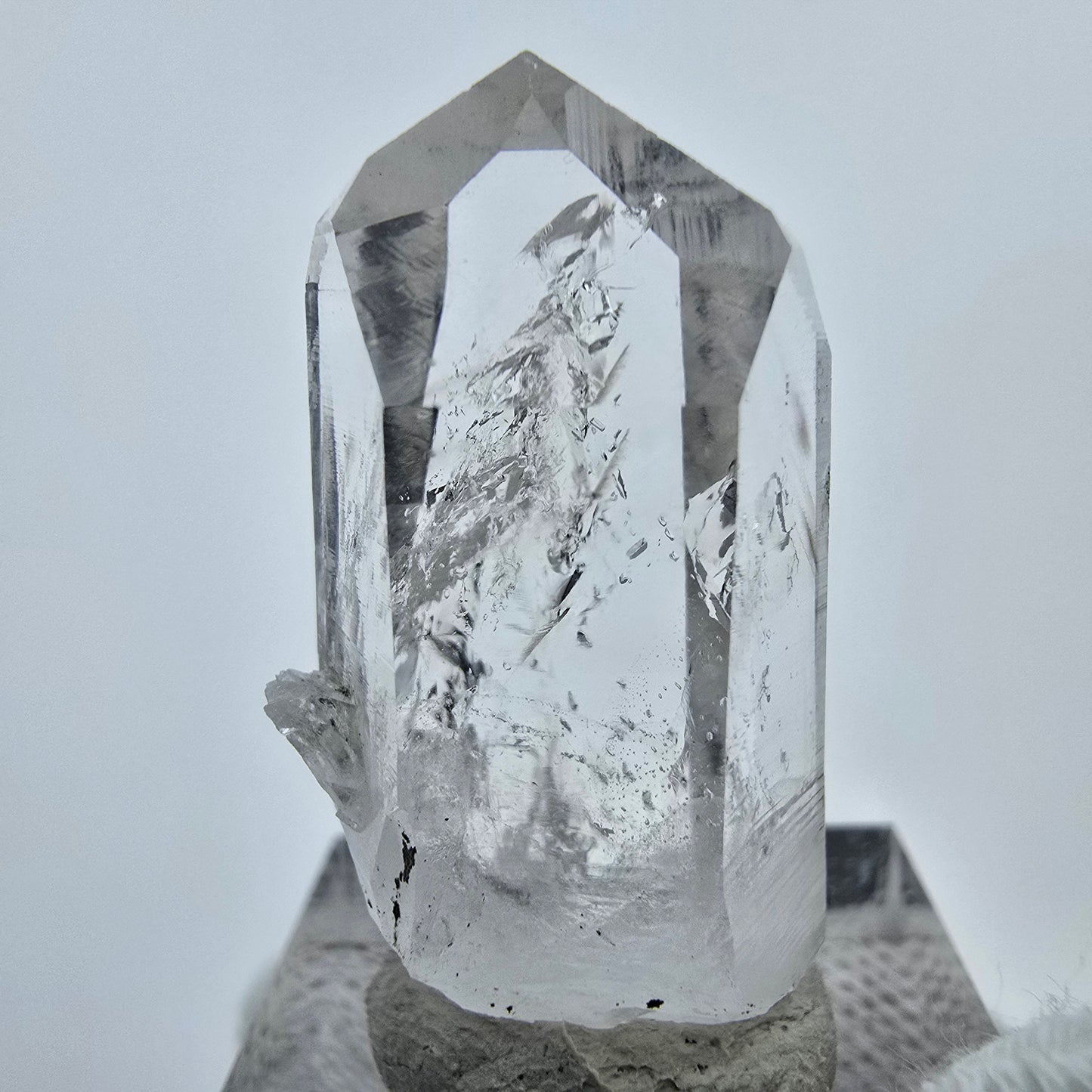 Enhydro Lemurian Phantom Quarz Spitze Streep Mine, Goboboseb, Namibia 34*17*16mm