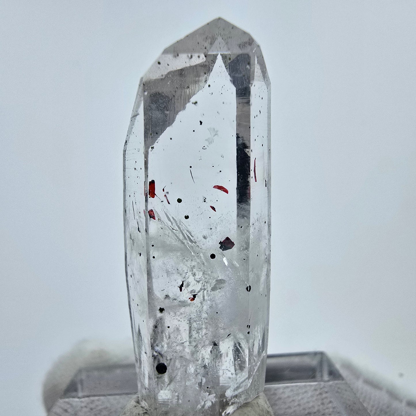 Klarer Harlekin Phantom Quarz Kristall Streep Mine, Goboboseb, Namibia 33*12*8mm
