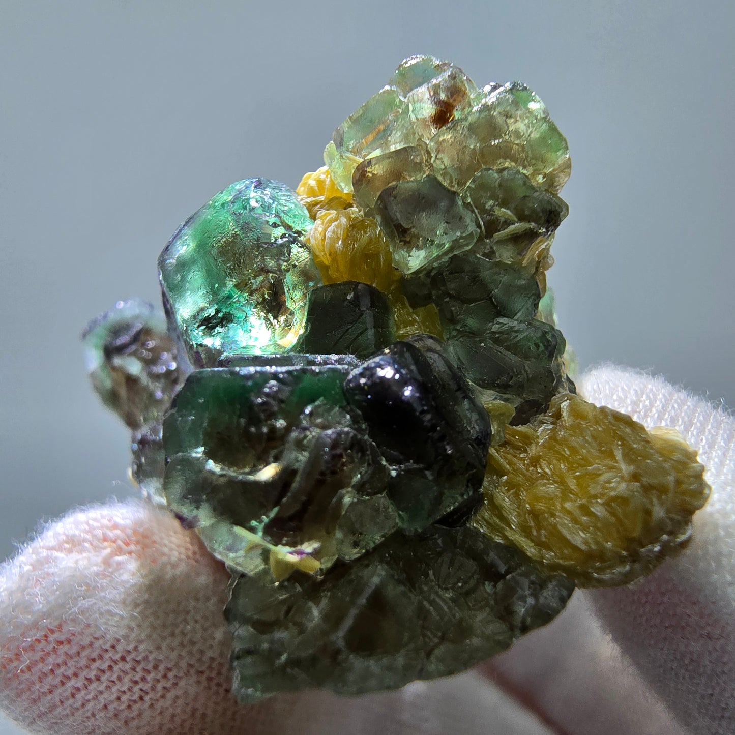 Phantom Fluorit Würfel Schörl Turmalin Muskovit Stufe Erongo, Namibia 47*26*28mm