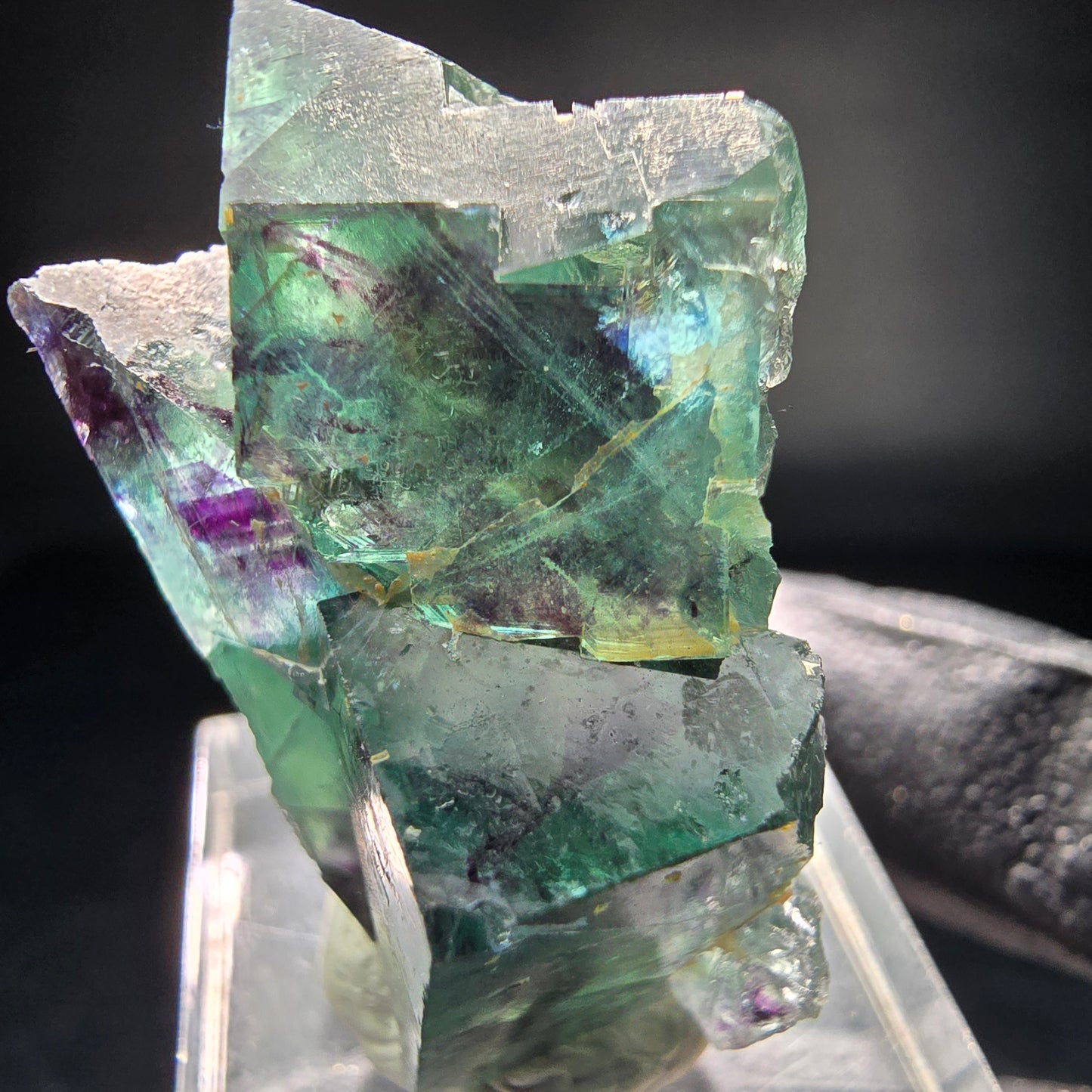 Seltene zonare Phantom Fluorit Würfel Stufe grün lila Okorusu Namibia 39*22*21mm