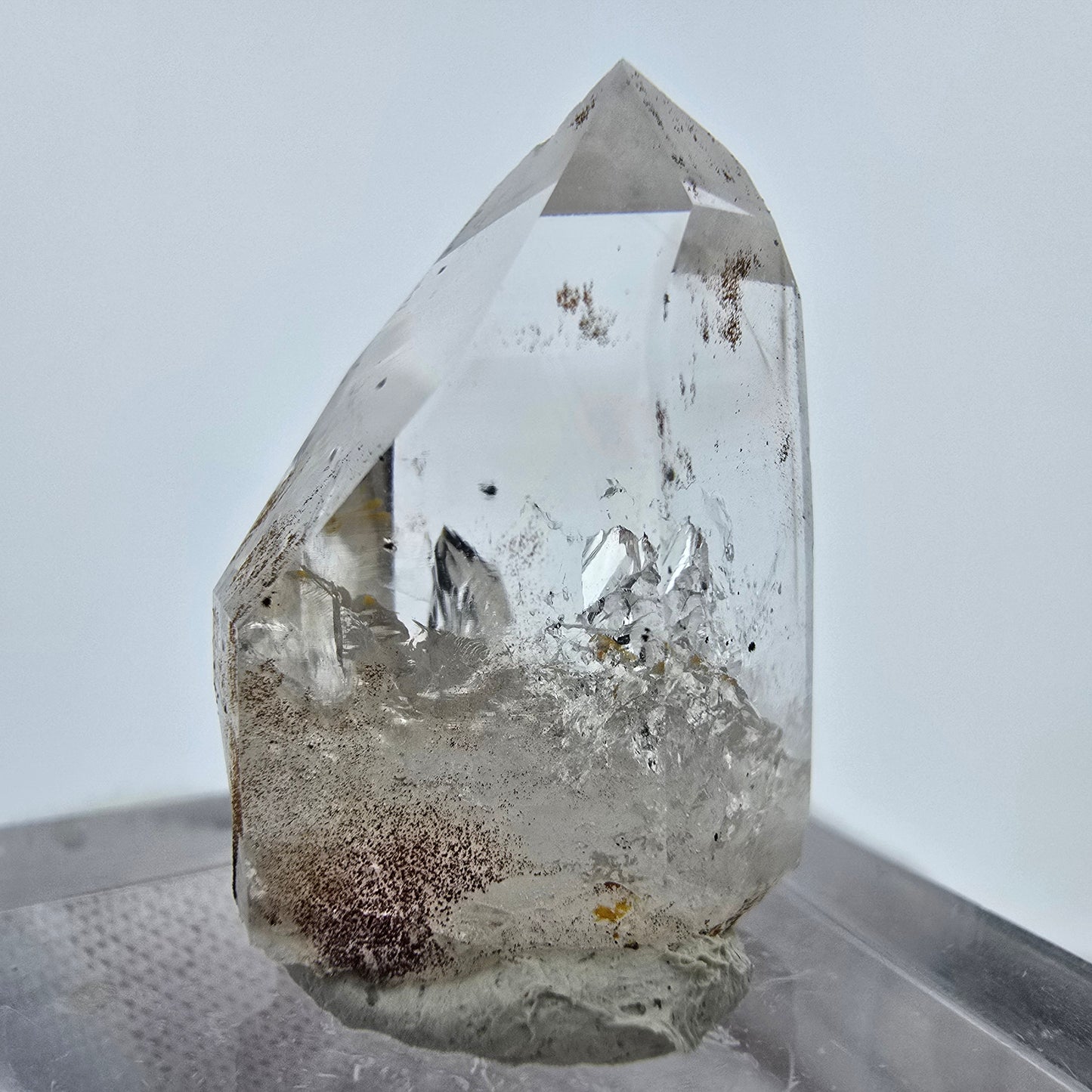 Cristal de quartz hématite fantôme transparent, Streep Mine, Goboboseb, Namibie, 25 x 17 x 14 mm