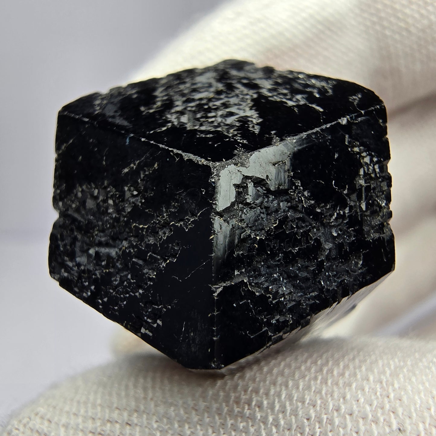 Symmetrischer Schörl Turmalin mit Hyalit Erongo, Namibia 26*23*20mm Sammlung
