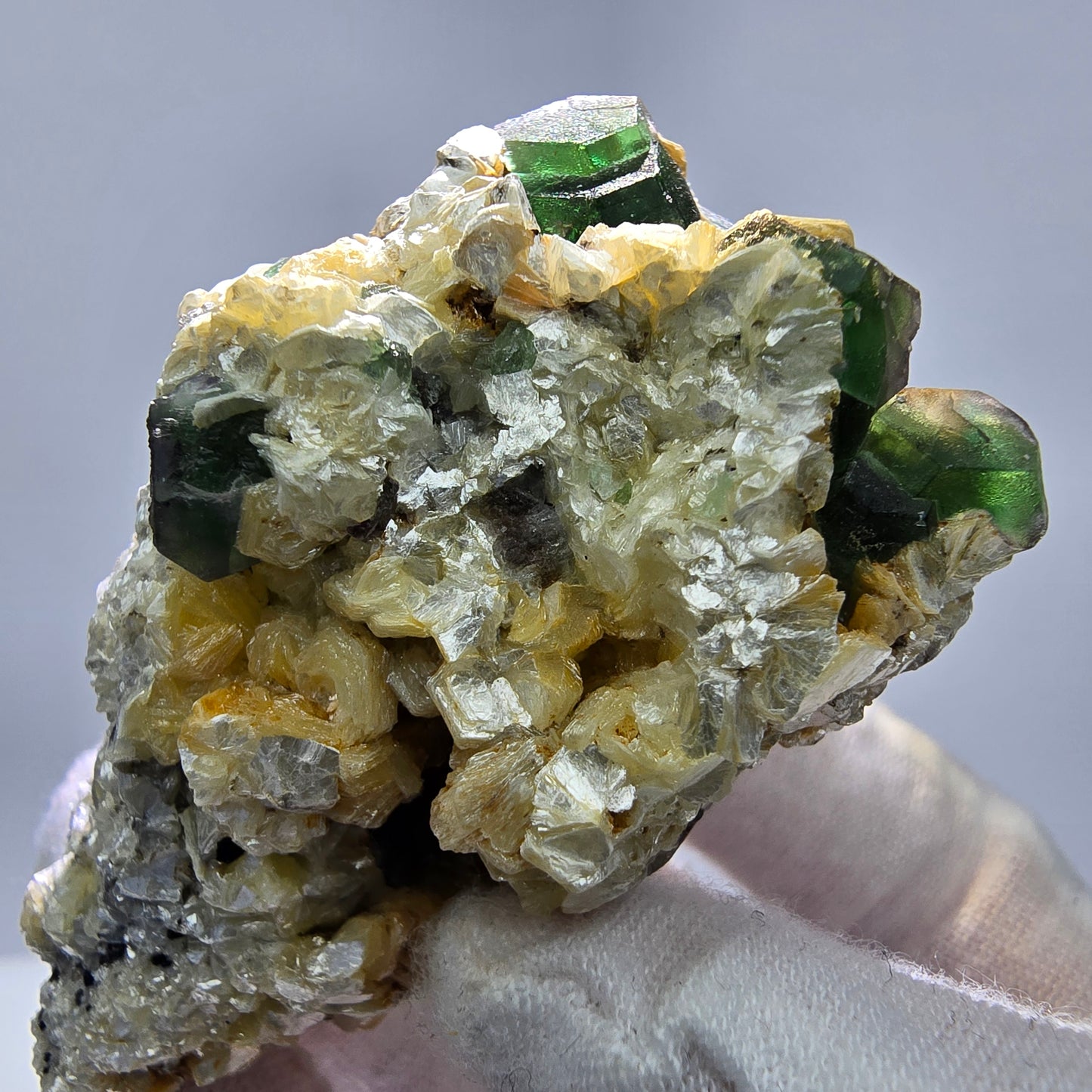 Phantom Fluorit Schörl Turmalin Muskovit Stufe Erongo, Namibia 58*37*36mm