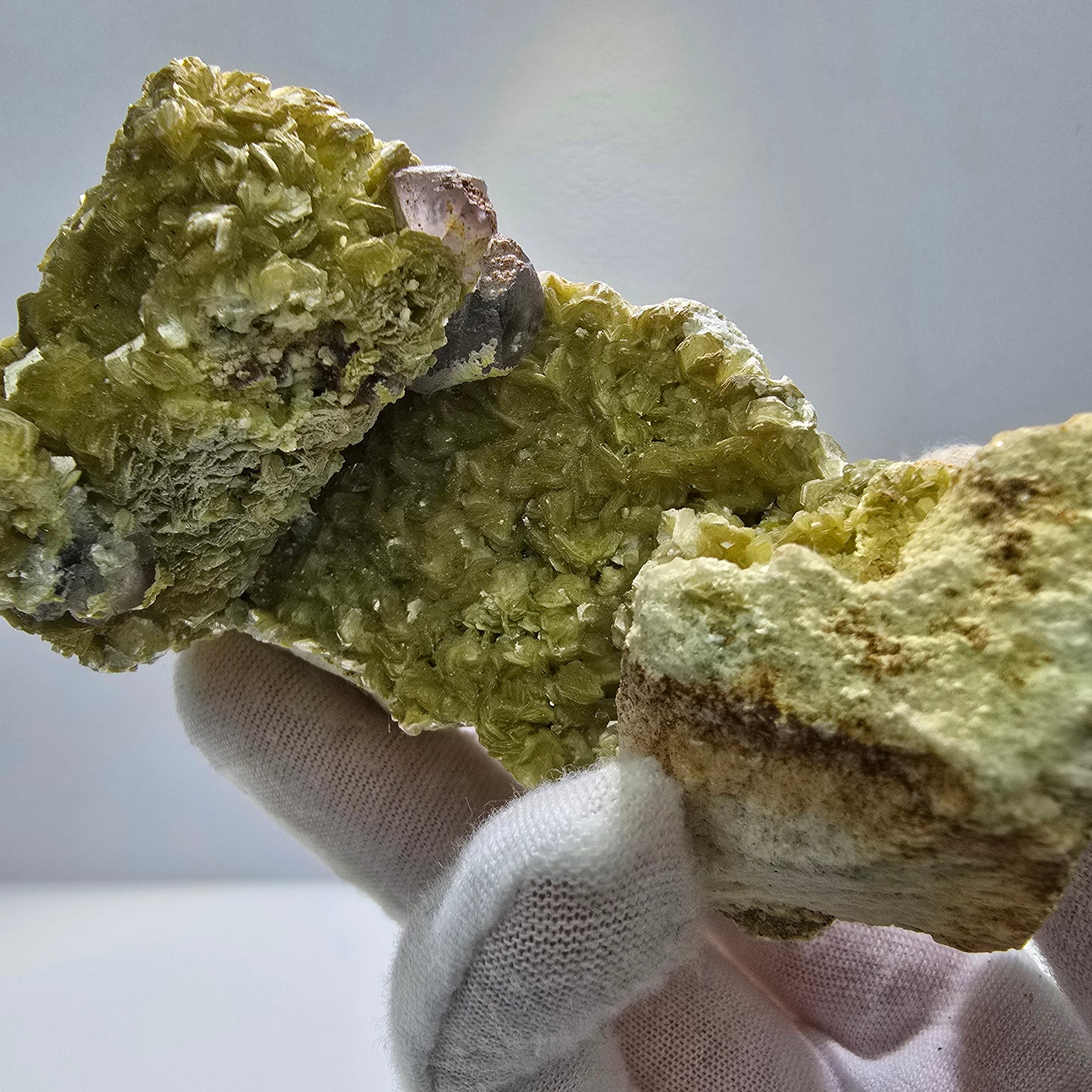 Seltene Muskovit, Fluorit, Hyalit Orthoklas Stufe Erongo, Namibia 90*62*53mm