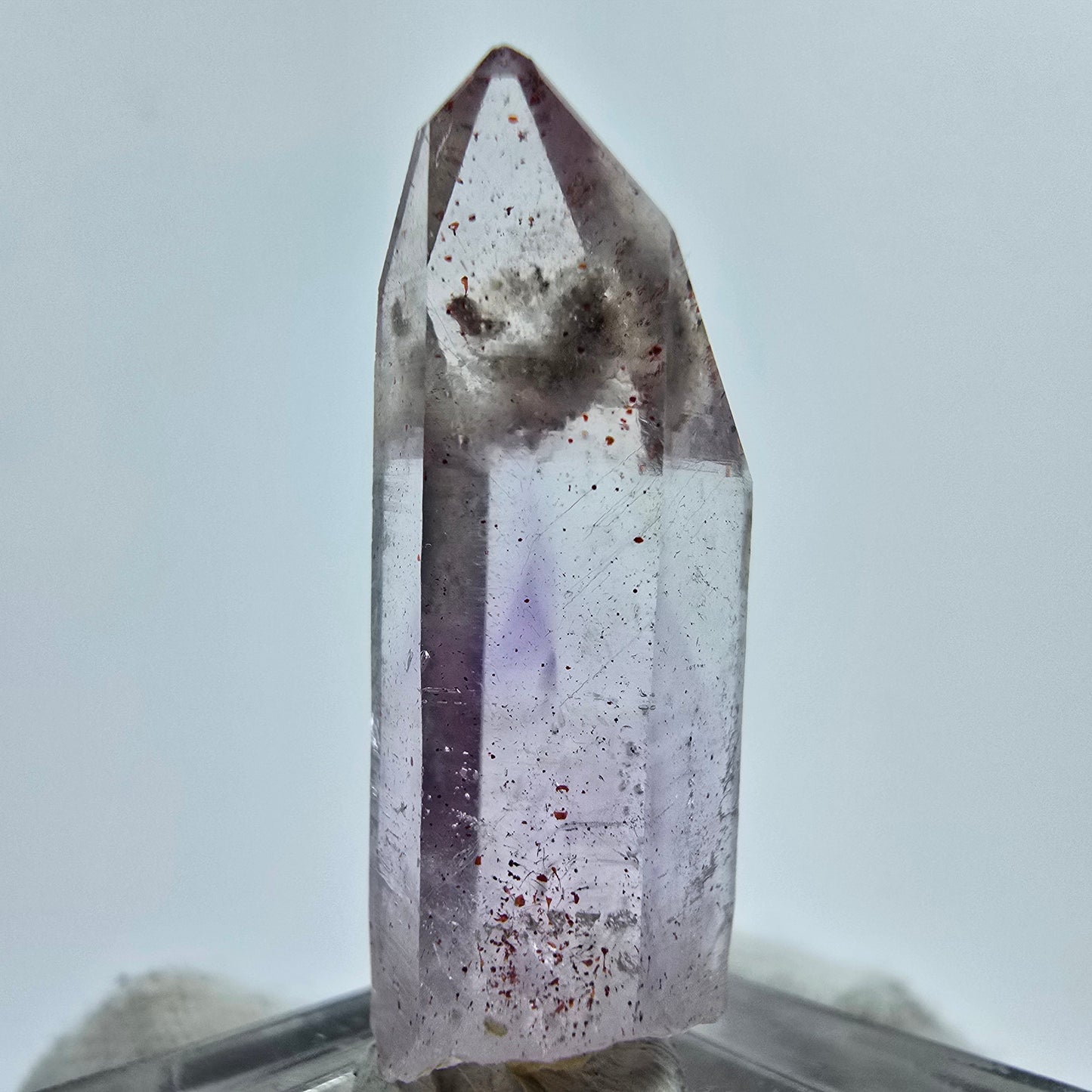 Harlekin Phantom Amethyst Kristall Goboboseb, Namibia 32*10*9mm Sammlung