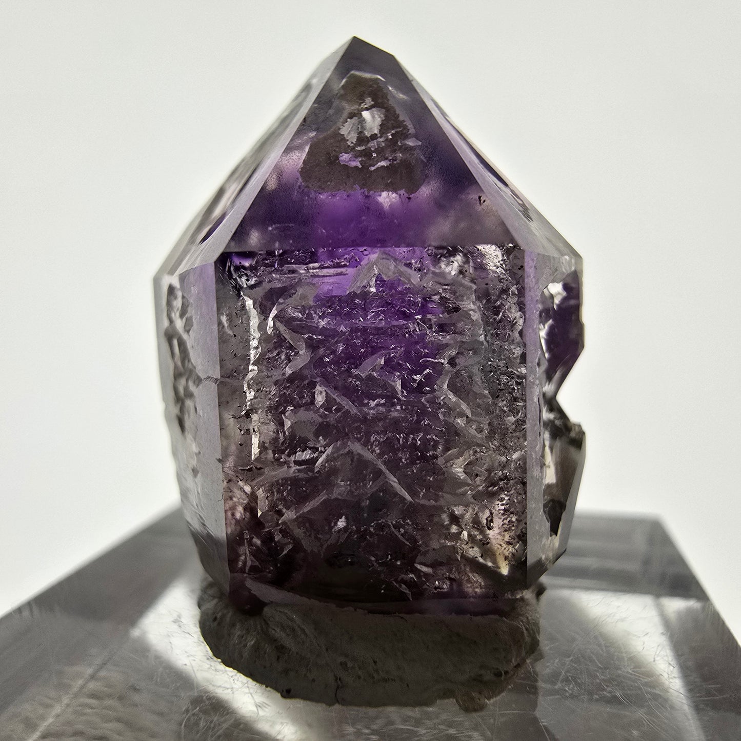 Améthyste fantôme rare, pointe de sceptre Brandberg, Namibie, 23 x 19 x 15 mm