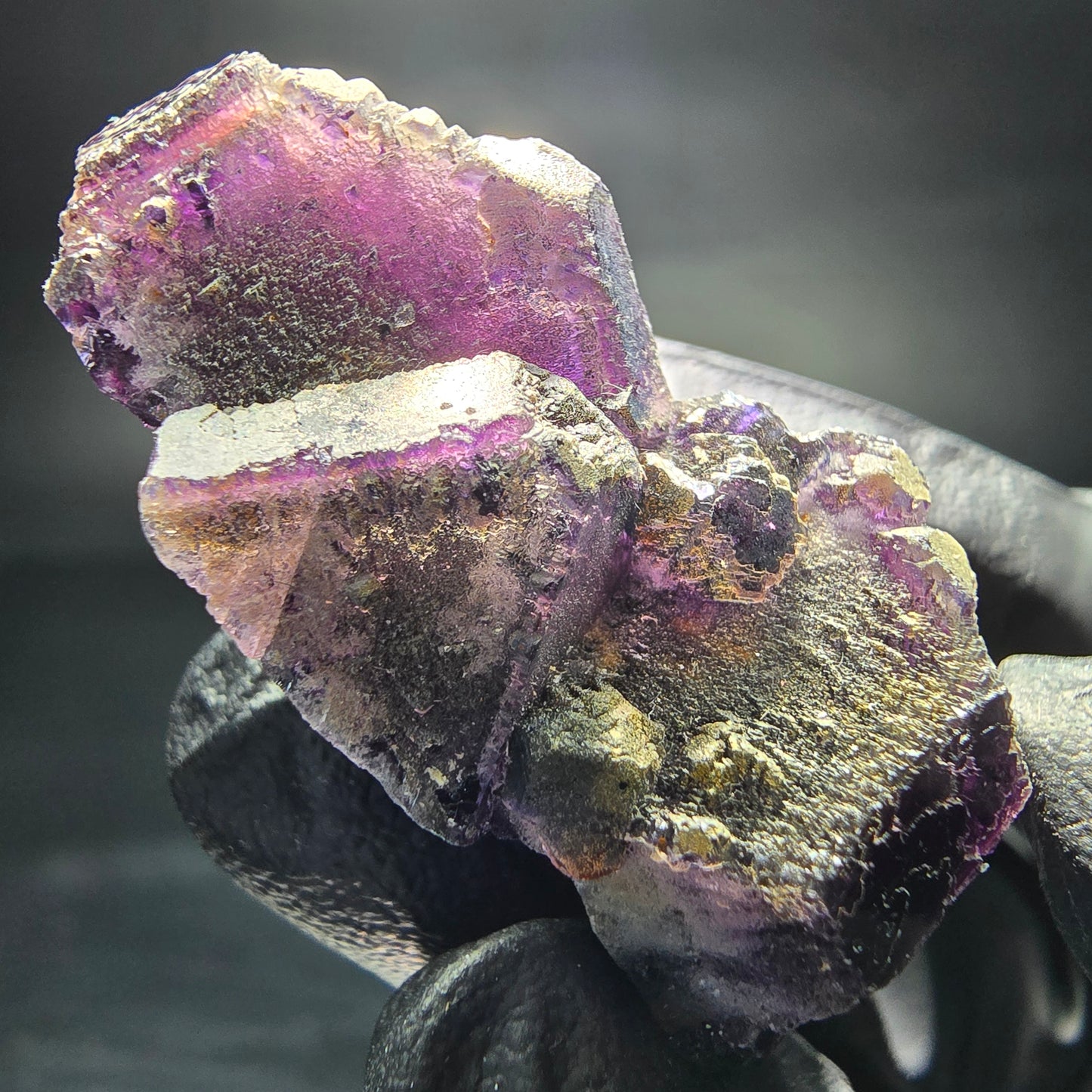 Cube de fluorite fantôme violet Okorusu, collection minérale 37x25x17mm, namibie