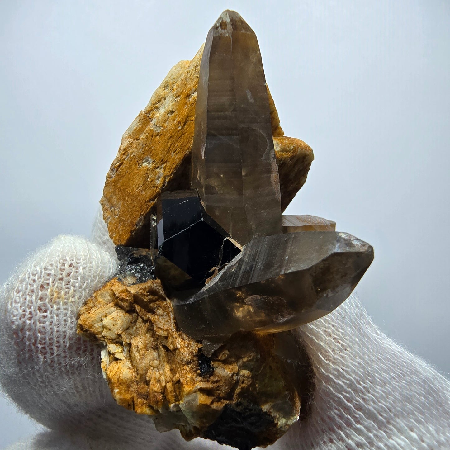 Tourmaline Schörl, quartz fumé, hyalite, stade orthose Erongo, Namibie 48*35*27mm