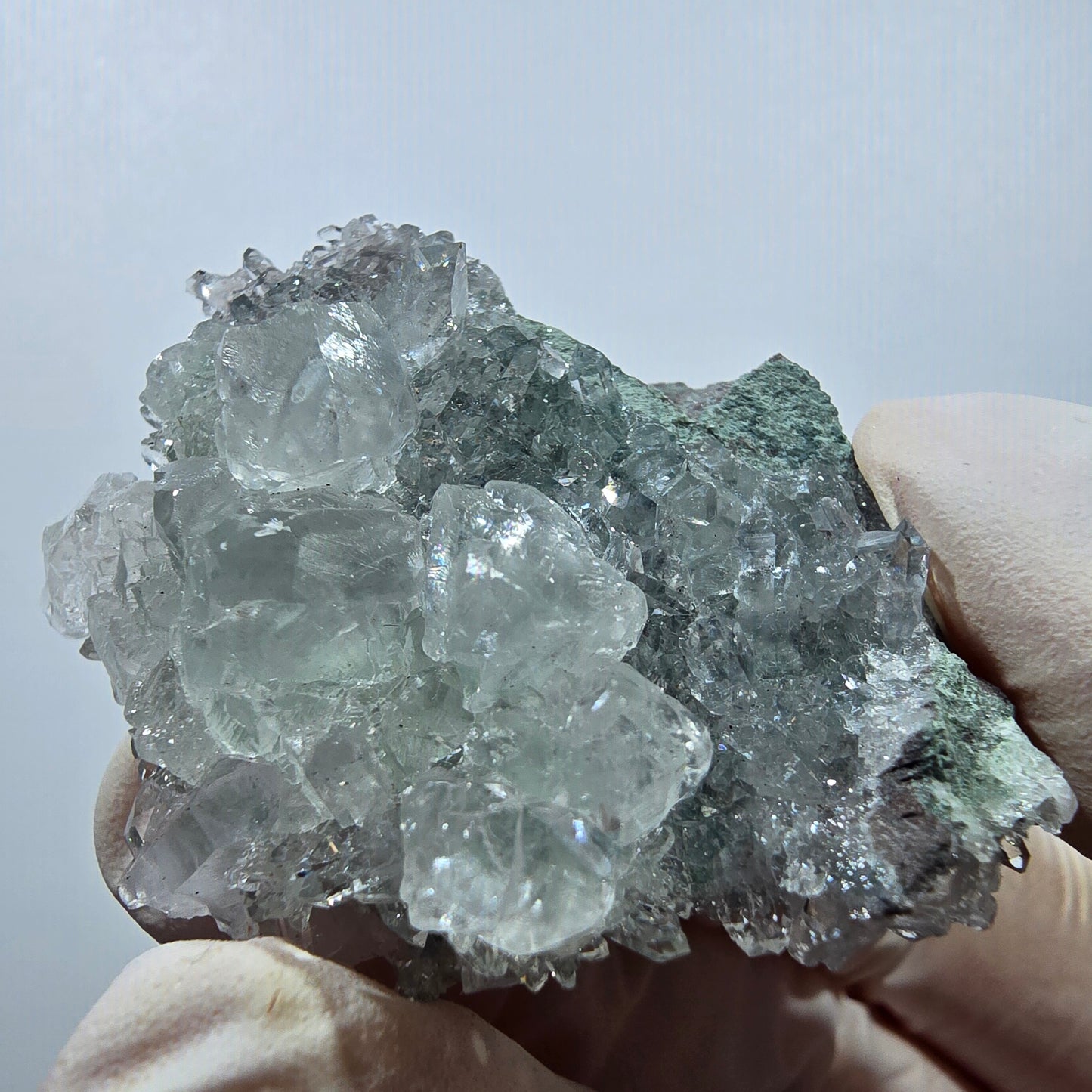 Amas de quartz rare en forme d'étoile de calcite UV, mine Streep, Gobobo, Namibie, 47 x 38 x 21 mm