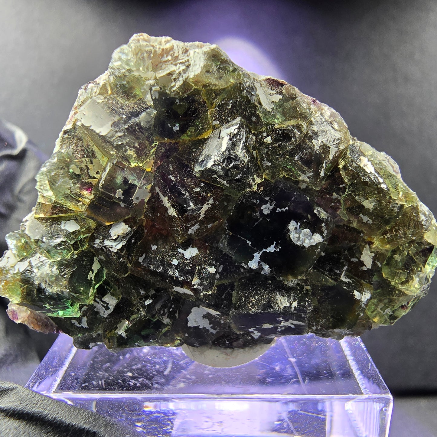 Seltene Phantom Fluorit XX Würfel Stufe grün lila 32*30*7mm aus Okorusu, Namibia