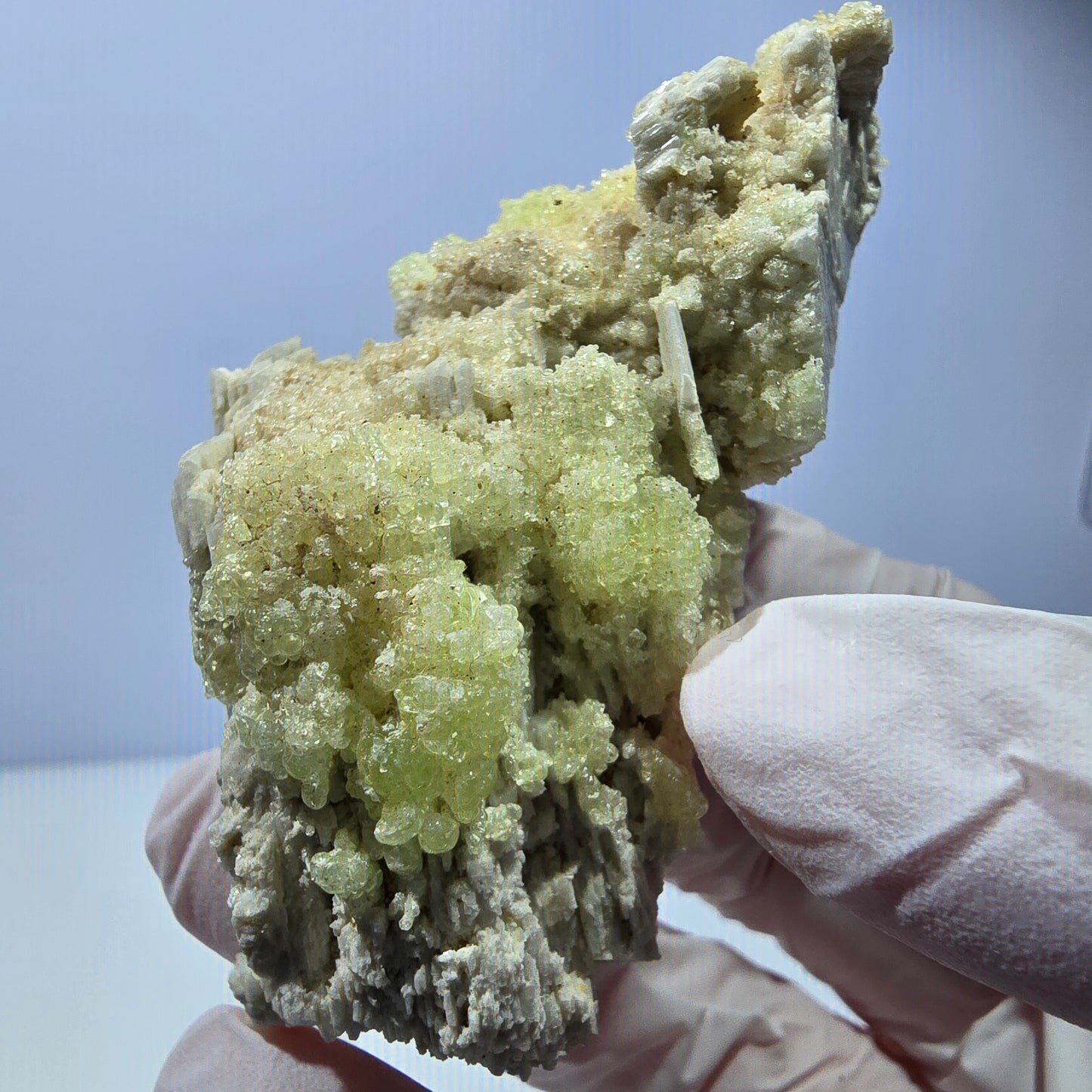 Opale hyalite rare, spécimen d'orthose Erongo, Namibie 70*38*29mm