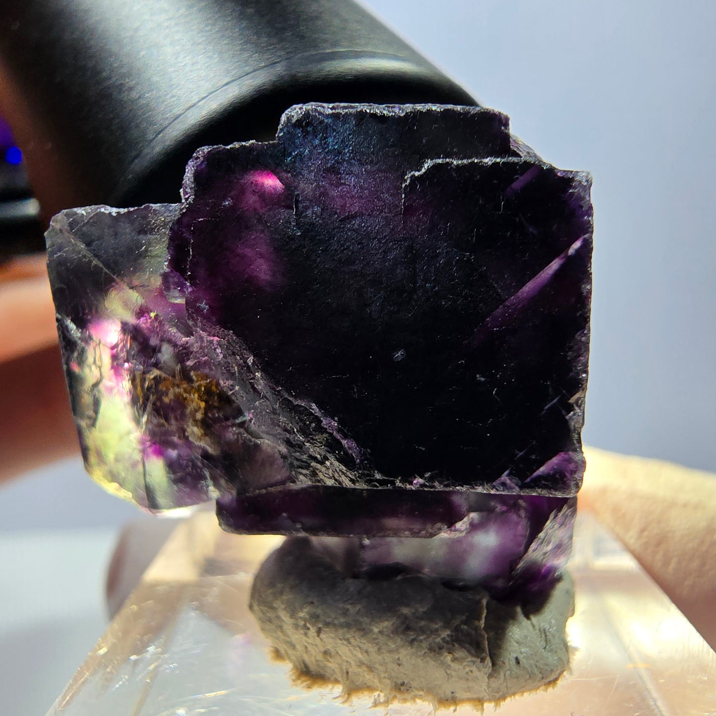 Spécimen de cube de fluorite fantôme, parqueté vert violet Okorusu, Namibie 27*23*17 mm