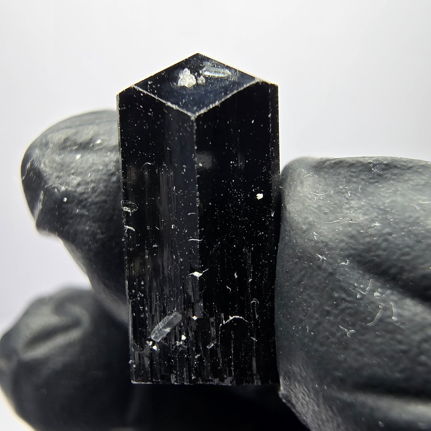 Symmetrische Schörl Turmalin Stufe Erongo, Namibia 17*10*8mm Mineraliensammlung