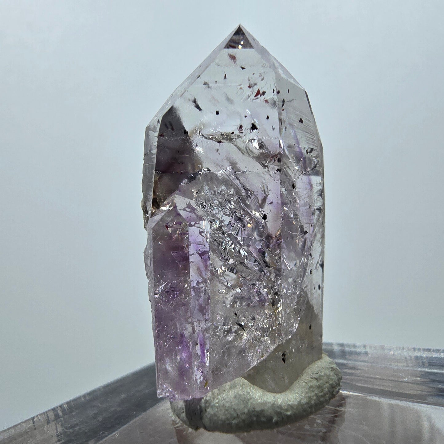 Mine d'améthyste Harlequin Phantom Streep, Goboboseb, Namibie, 26 x 14 x 11 mm