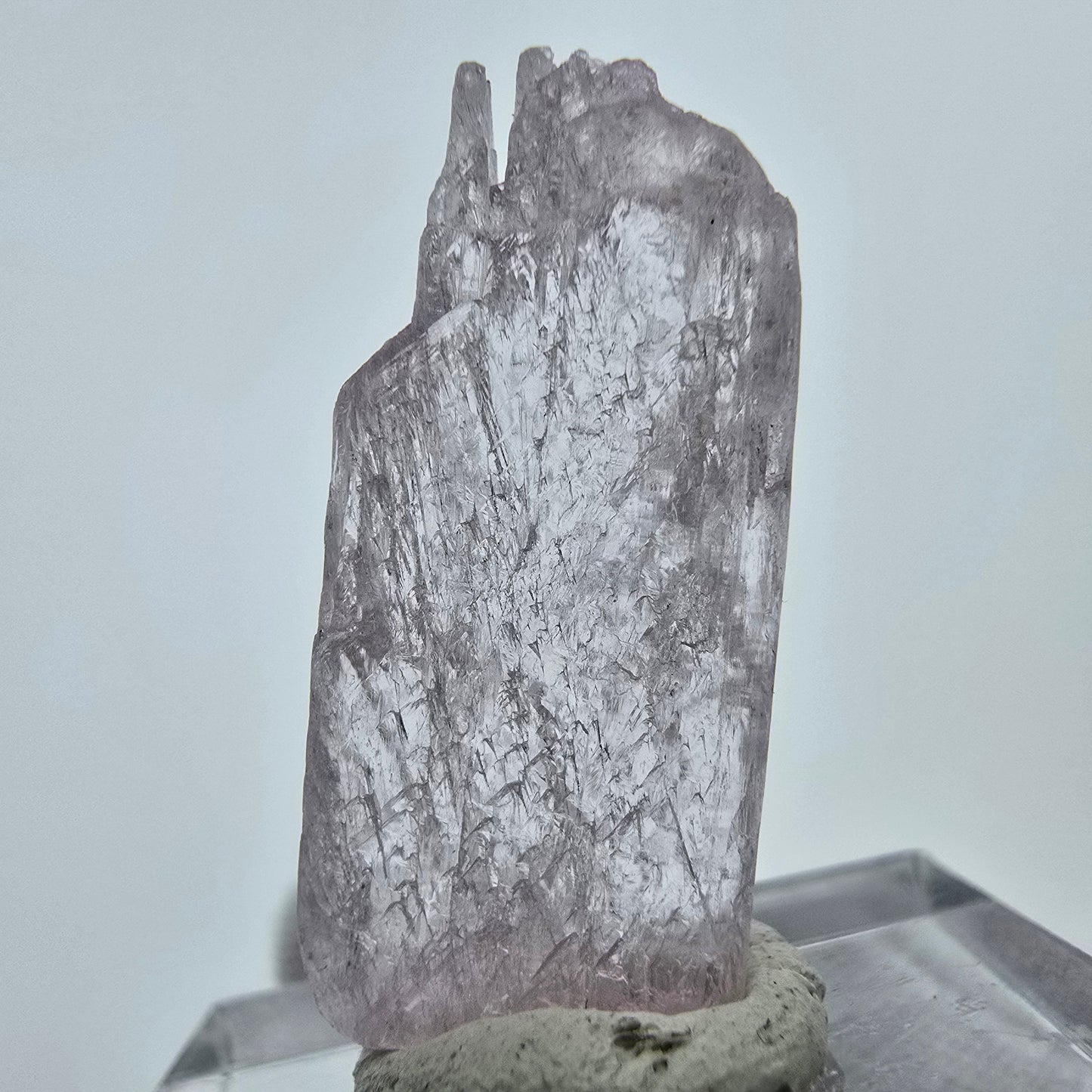 Seltener Kunzit X Spodumen Kristall rosa UV Mineral 27*12*5mm aus Brasilien