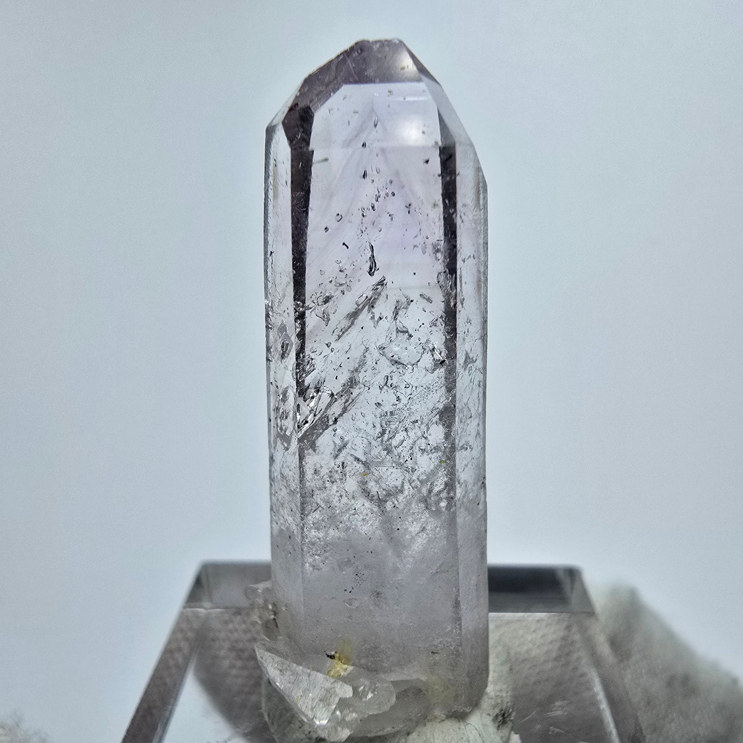 Enhydro Phantom Amethyst, 2x Blase Streep Mine Goboboseb Namibia 36*17*13mm