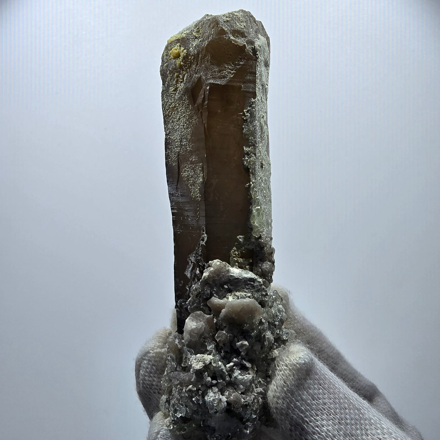 Quartz fumé squelette fantôme, spécimen d'hyalite, Erongo, Namibie, 105 x 42 x 31 mm