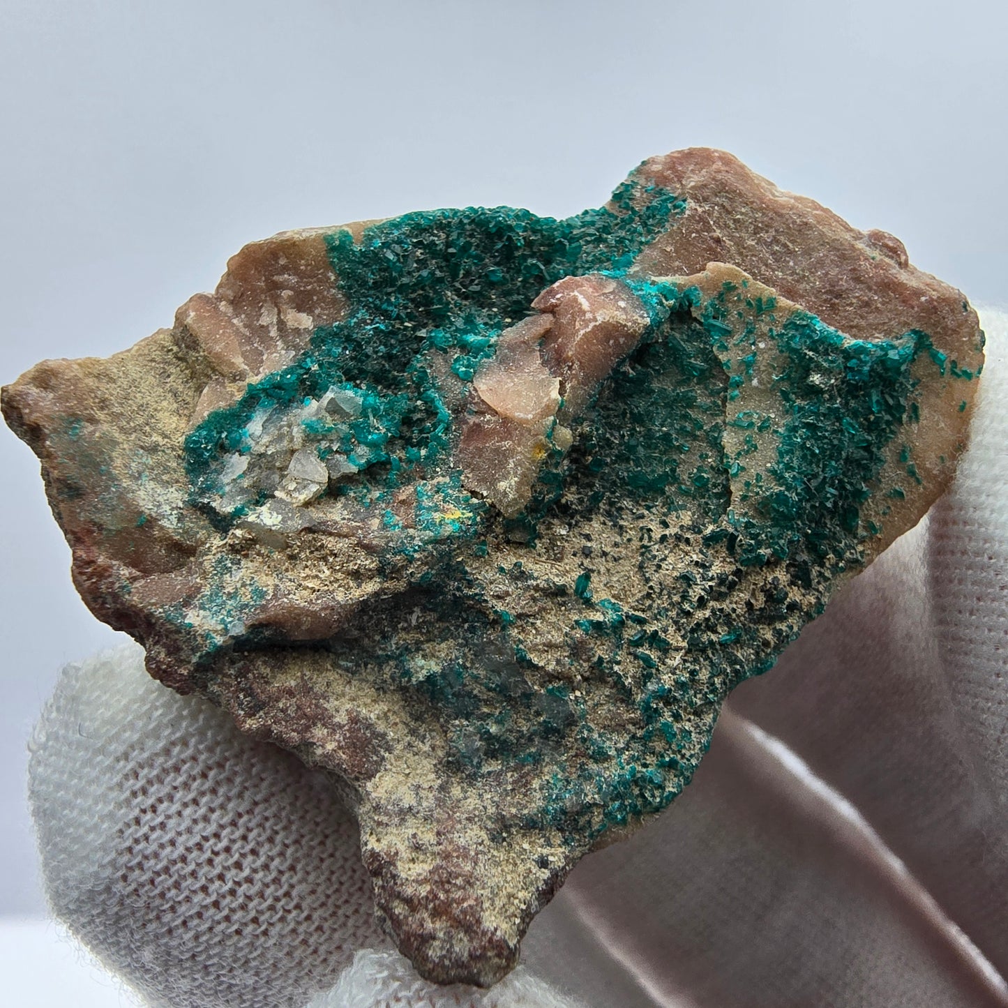 Seltene Dioptas auf Quarz Stufe Kaokoveld, Namibia 37*29*18mm Mineraliensammlung