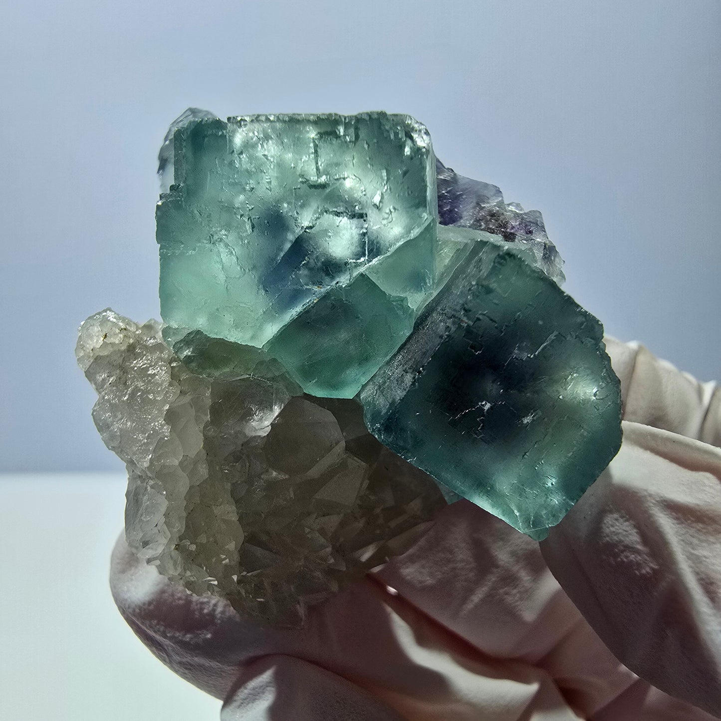 Rare cube de fluorite fantôme, spécimen de quartz vert violet Okorusu Namibie 44 x 32 x 26 mm