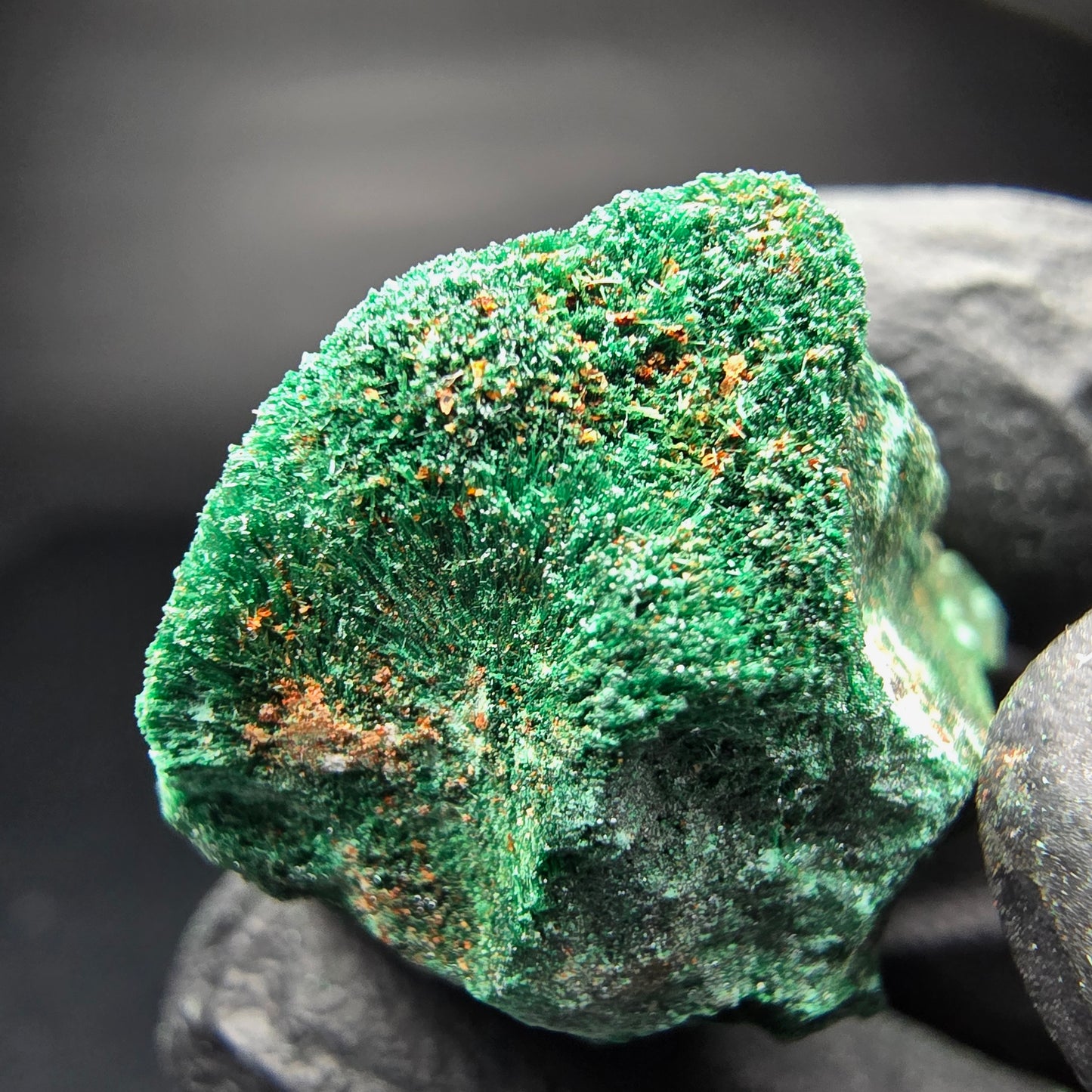 Seltene Malachit Stufe, grün Kaokoveld, Namibia 28*22*21mm Mineraliensammlung