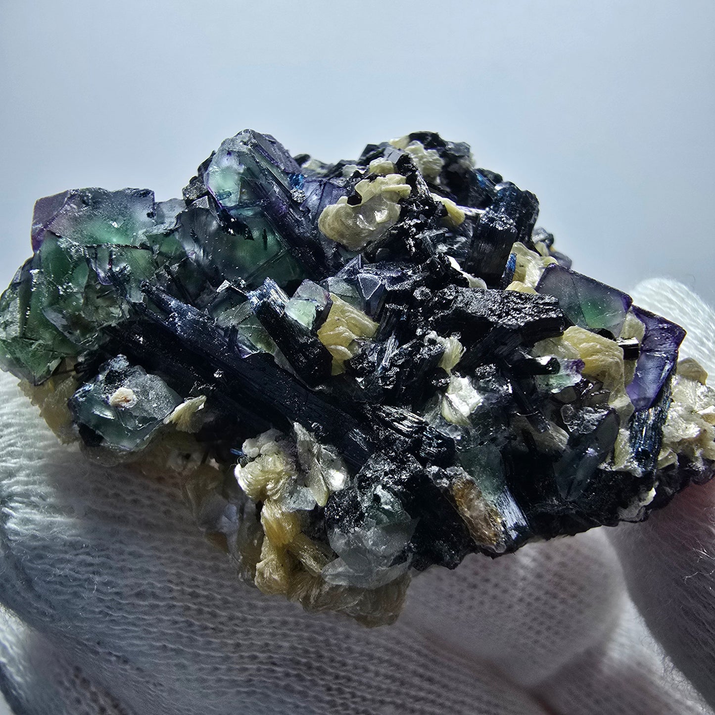 Colorful Phantom Fluorite Cubes Schorl Tourmaline Muscovite Erongo, Namibia 49*34*23mm