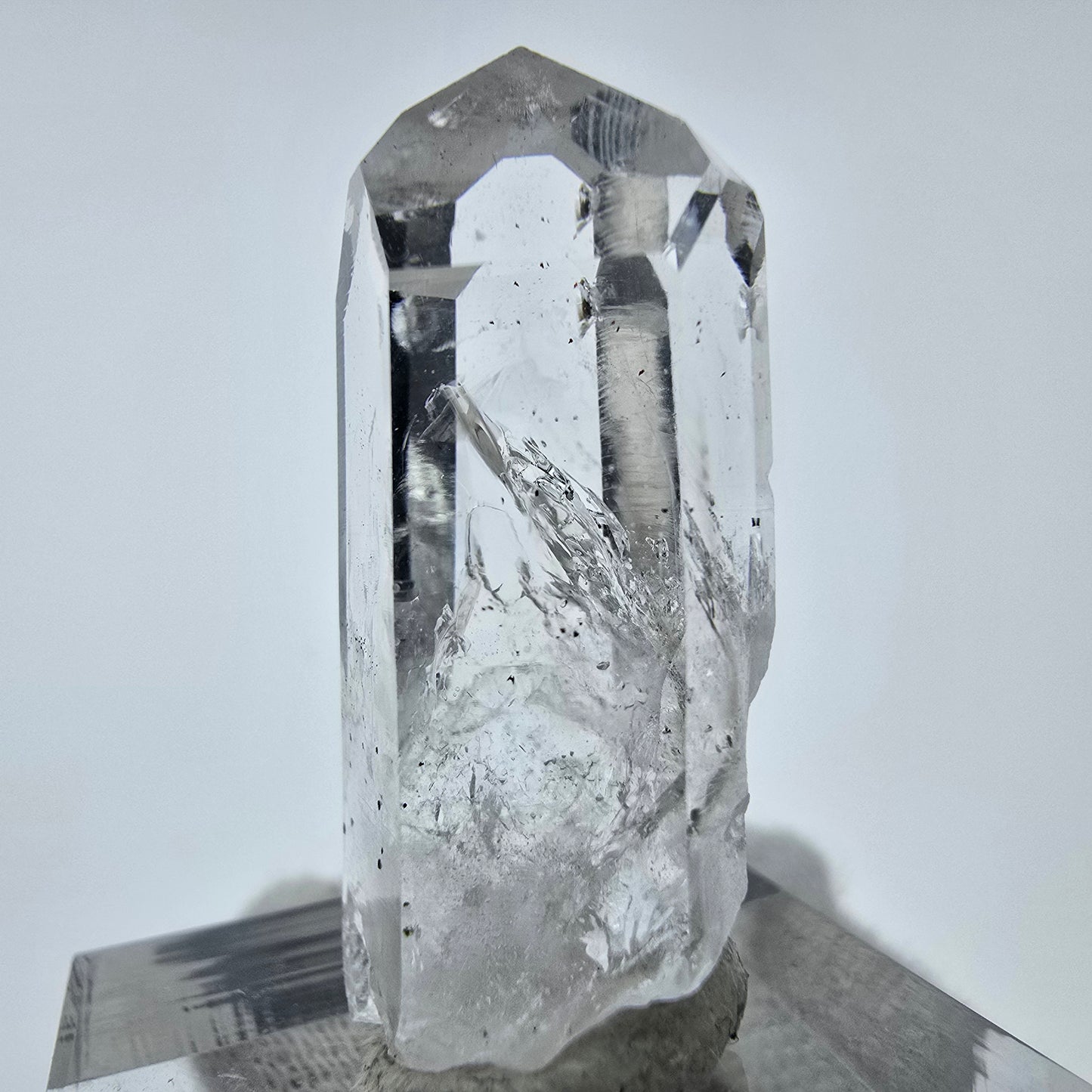 Klarer Phantom Hämatit Quarz Kristall Streep Mine, Goboboseb, Namibia 34*17*11mm