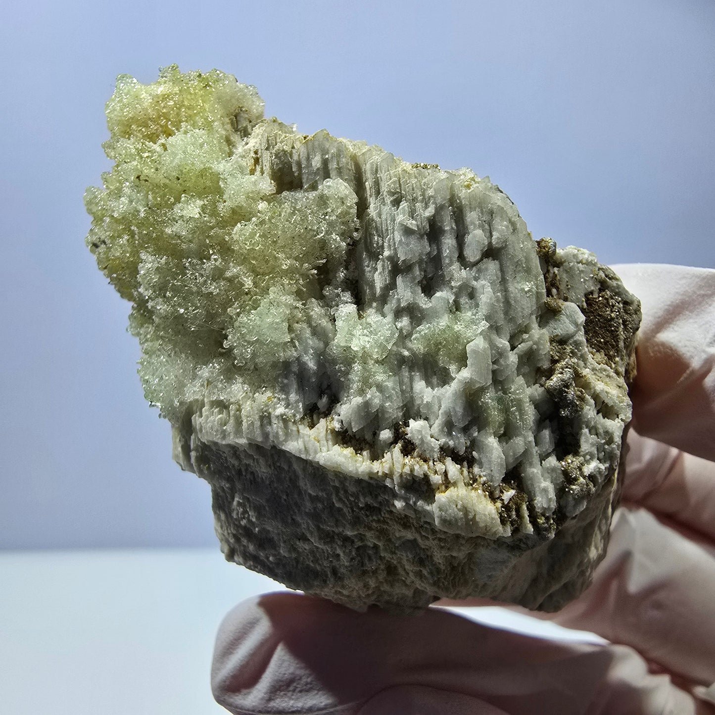Opale hyalite rare, spécimen d'orthose Erongo, Namibie 64*43*33mm