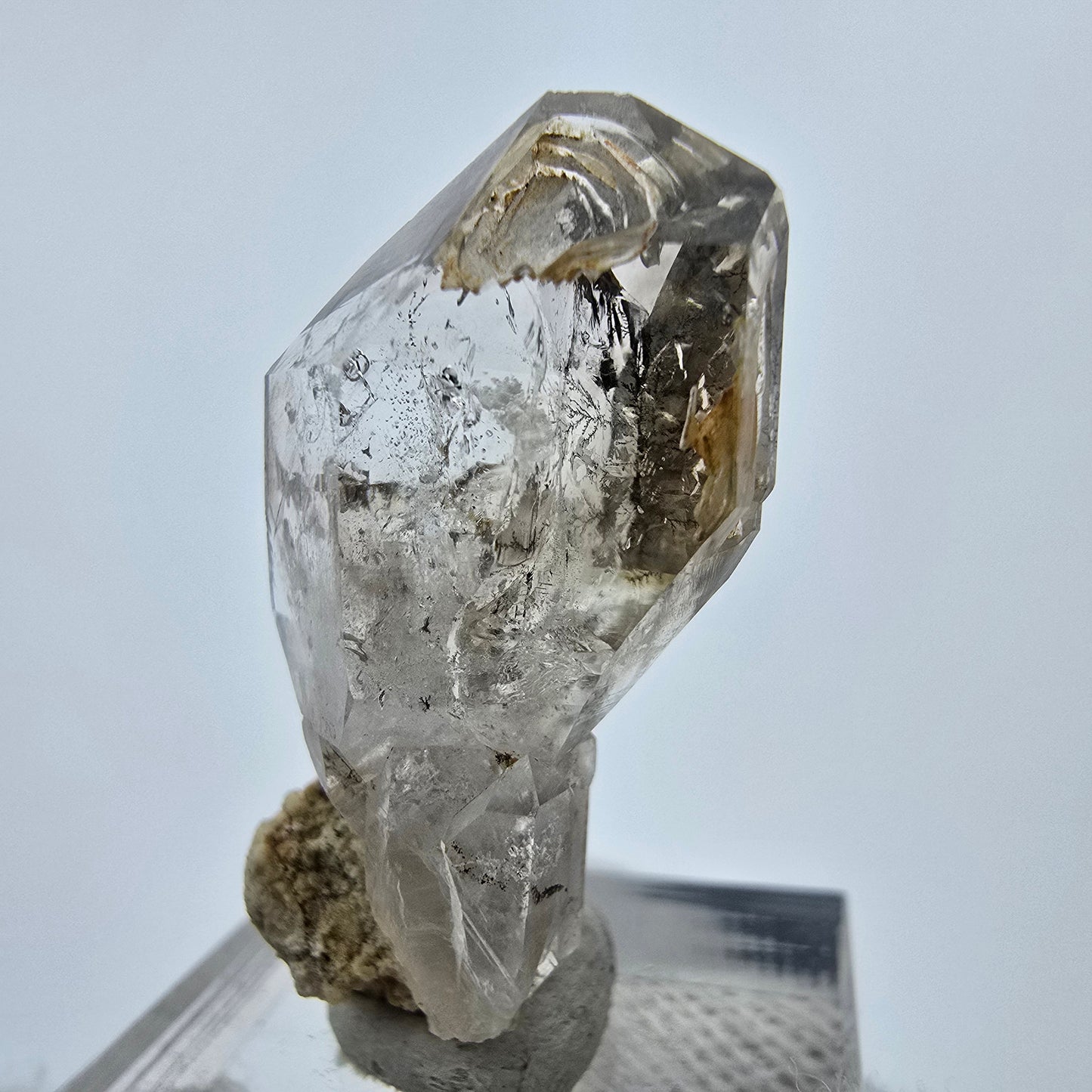 Klarer Phantom Rauchquarz Zepter auf Matrix Goboboseb, Namibia 35*17*12mm
