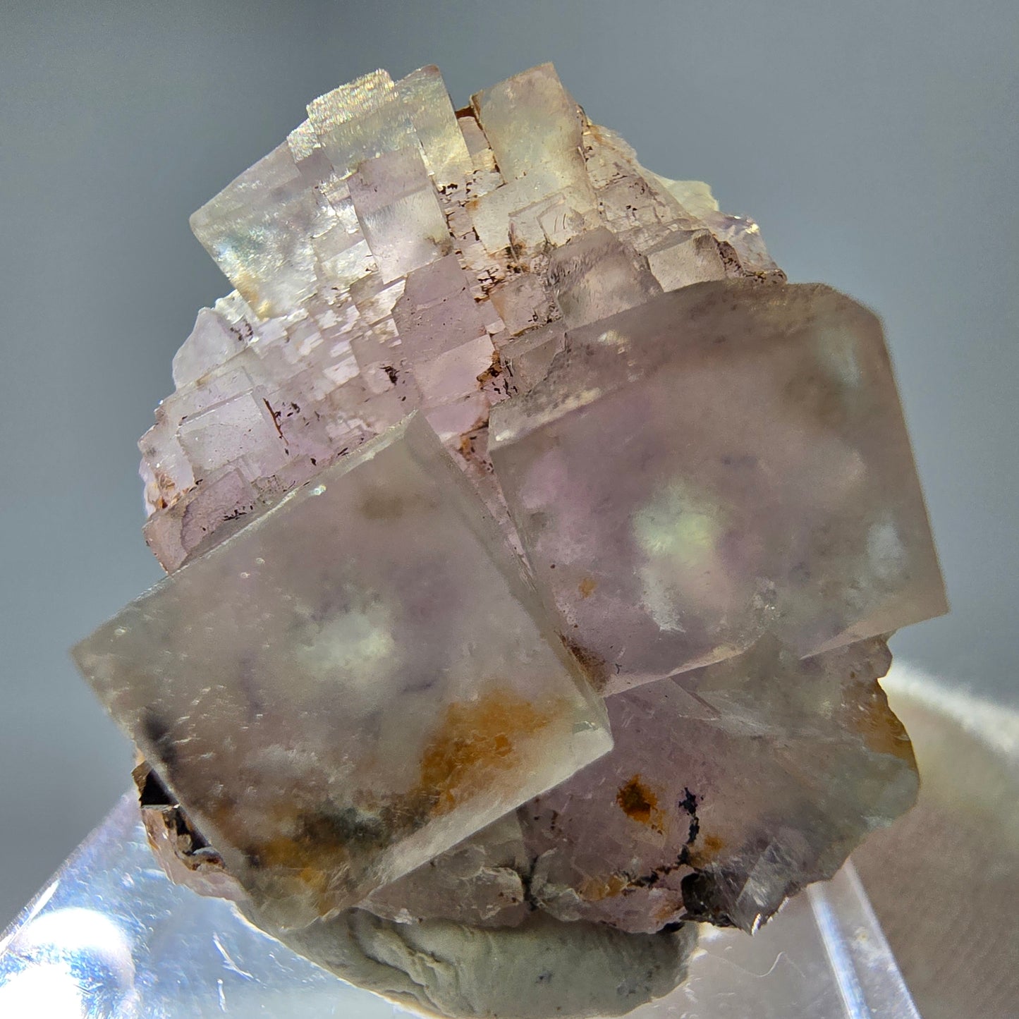 Seltene UV Phantom Fluorit Würfel, Quarz Stufe Brandberg, Namibia 28*25*14mm