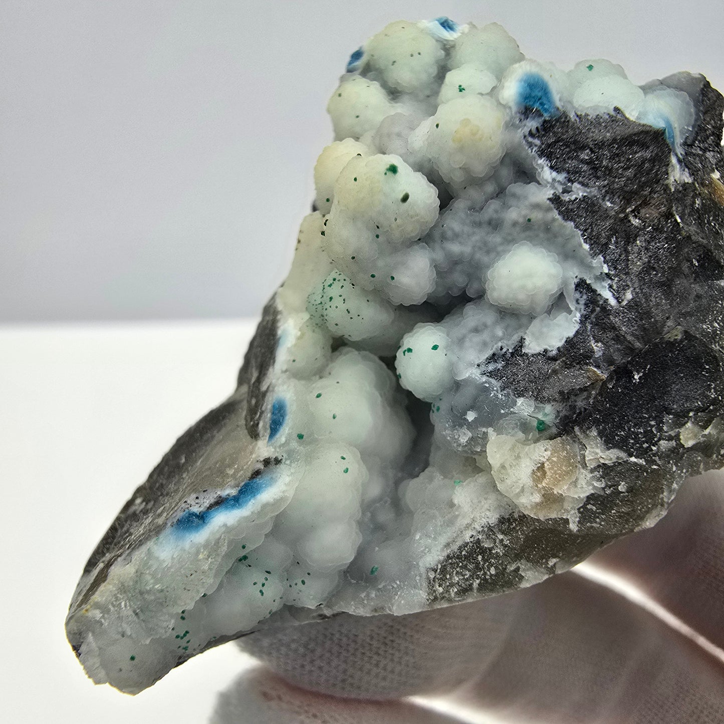 Seltene Shattuckit Kugel Kristalle mit Dioptas Kaokoveld, Namibia 65*37*34mm