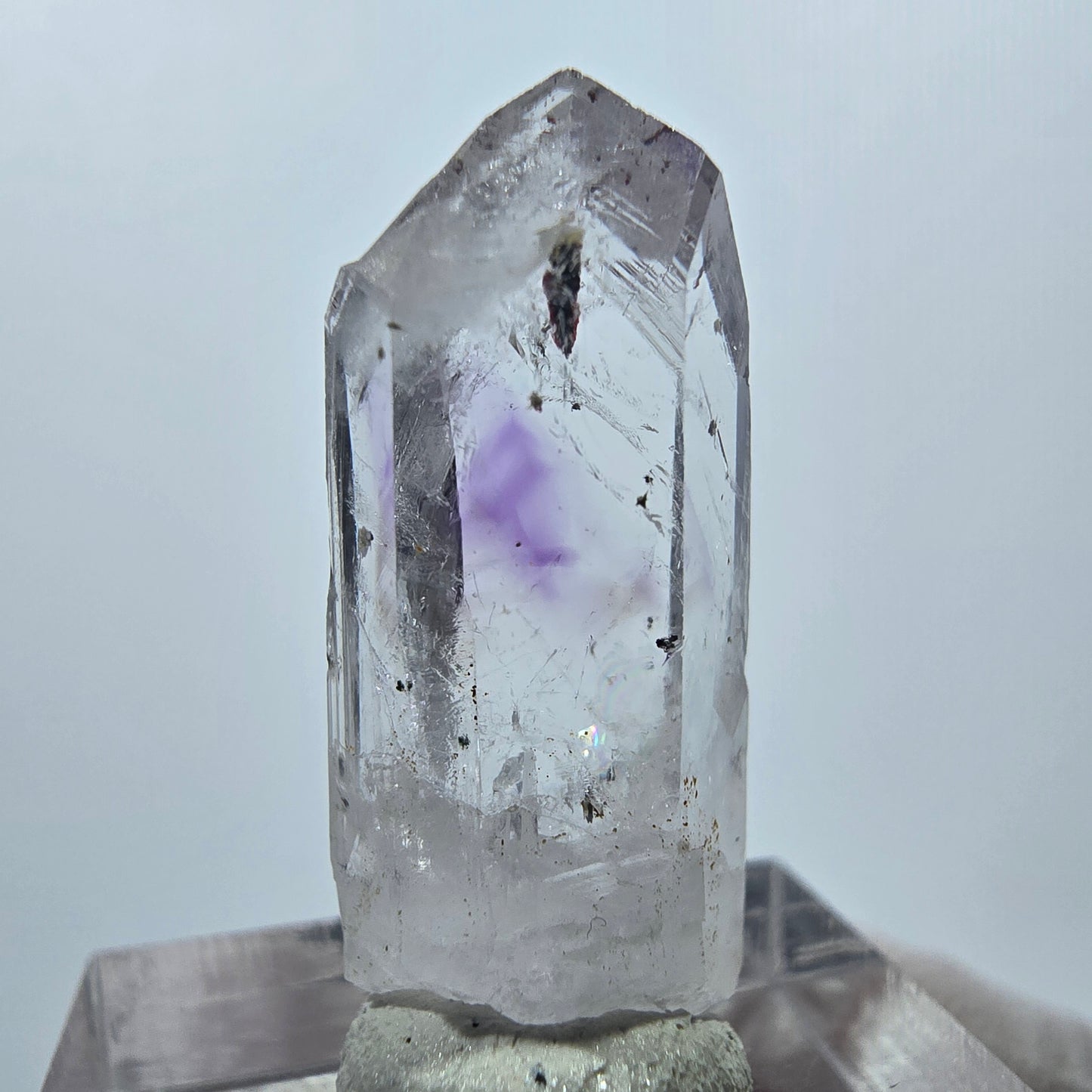 Améthyste fantôme avec hématite, mine Streep, Goboboseb, Namibie, 29 x 11 x 7 mm